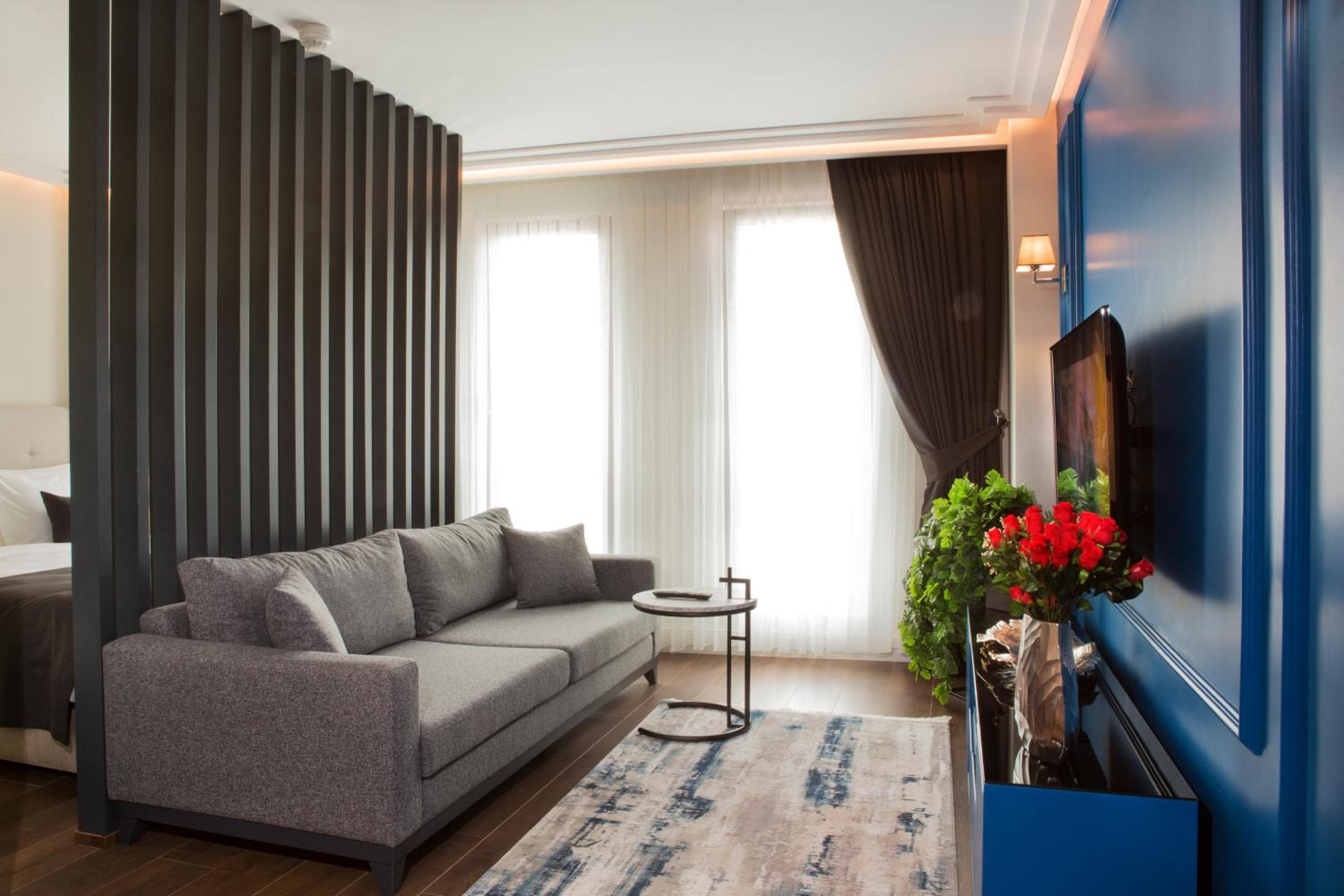 GR Blocks Studio Apartment
