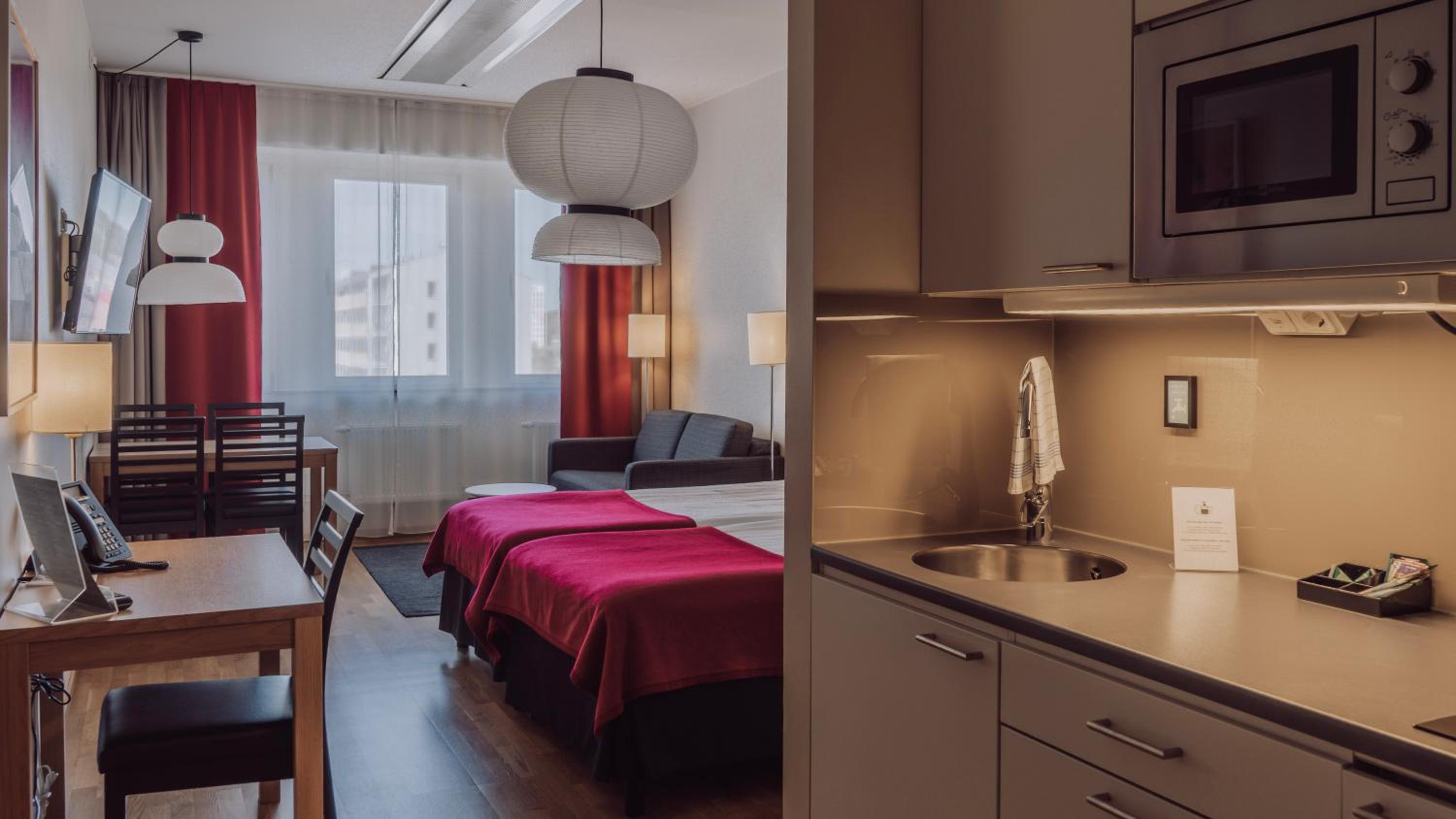 Standard Twin Room - Photo 3