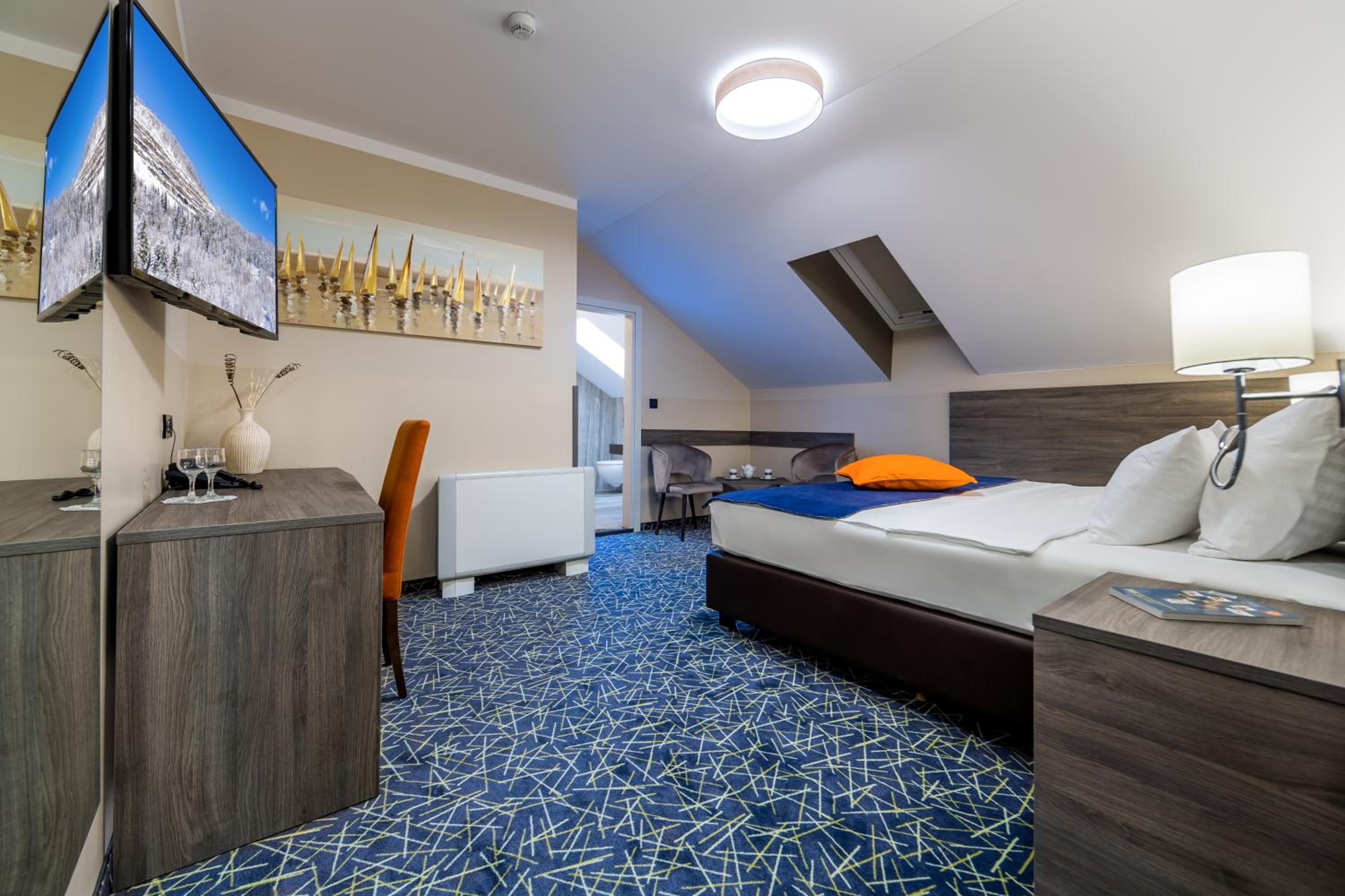 Superior Double or Twin Room - Photo 7