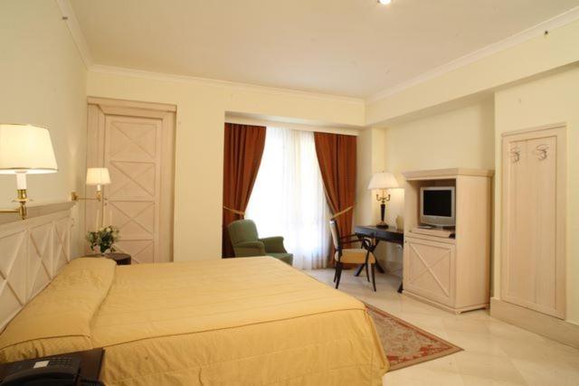 Double or Twin Room - Photo 1