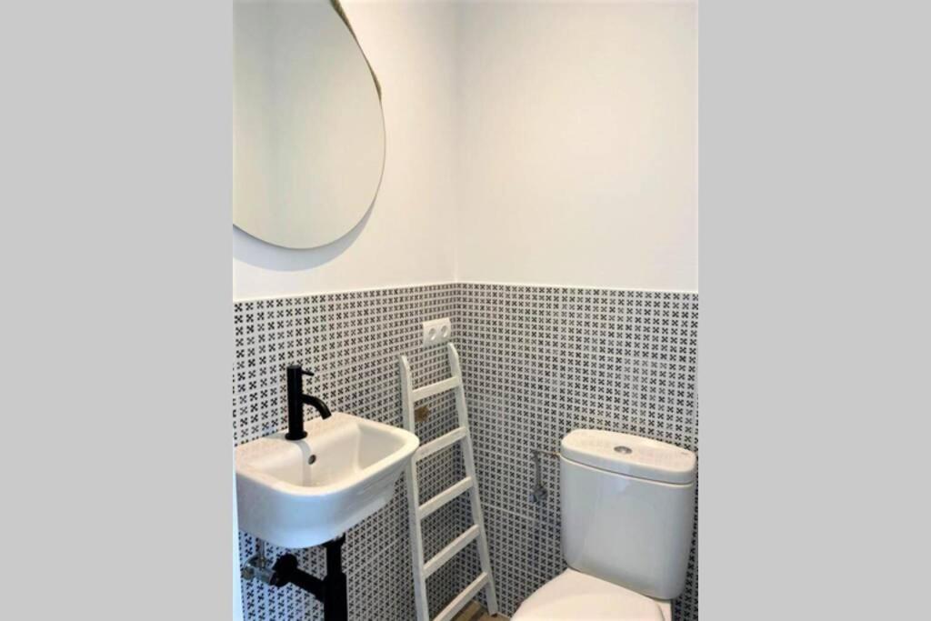 Two-Bedroom Apartment photo 2