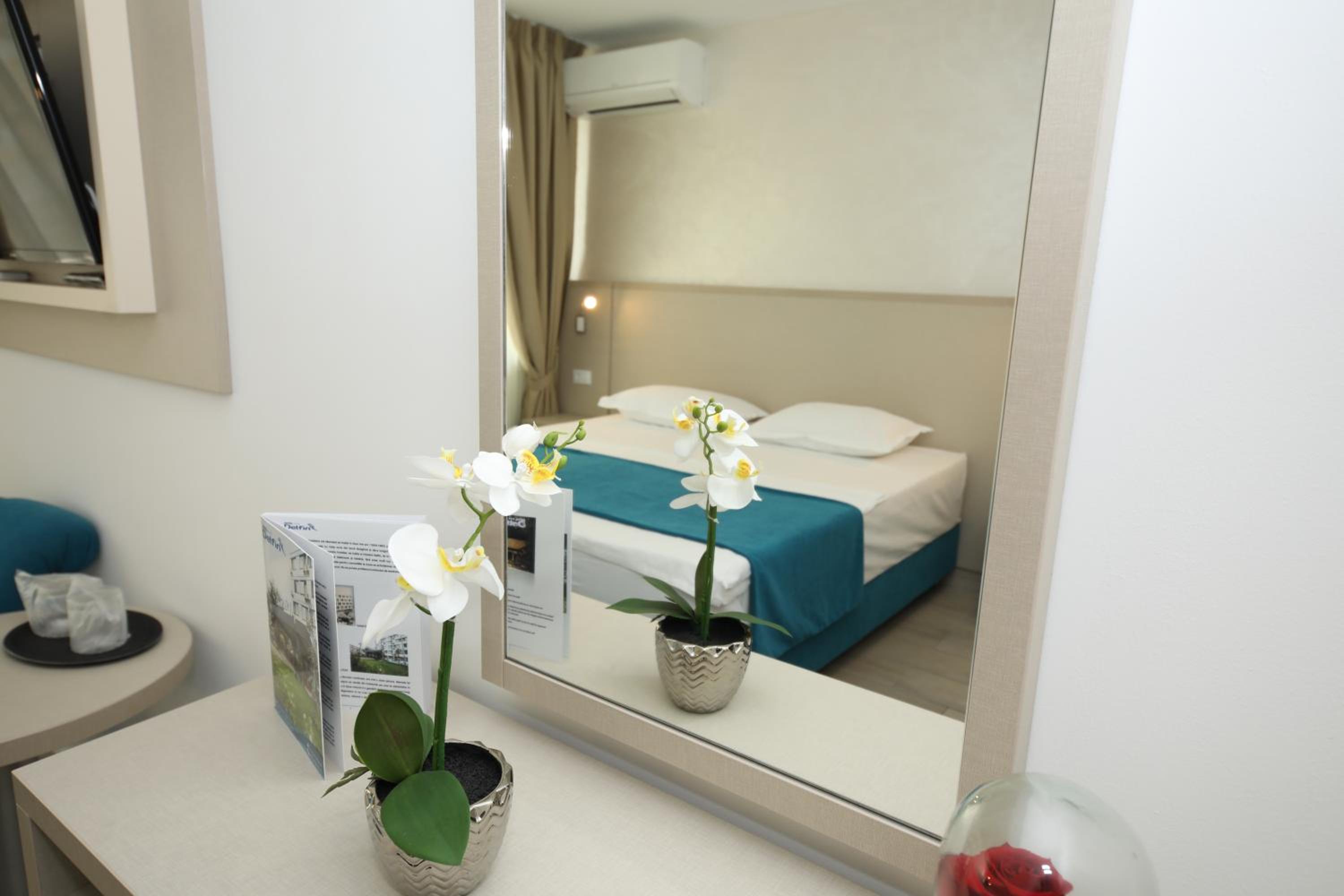 Double Room with Balcony - Photo 1