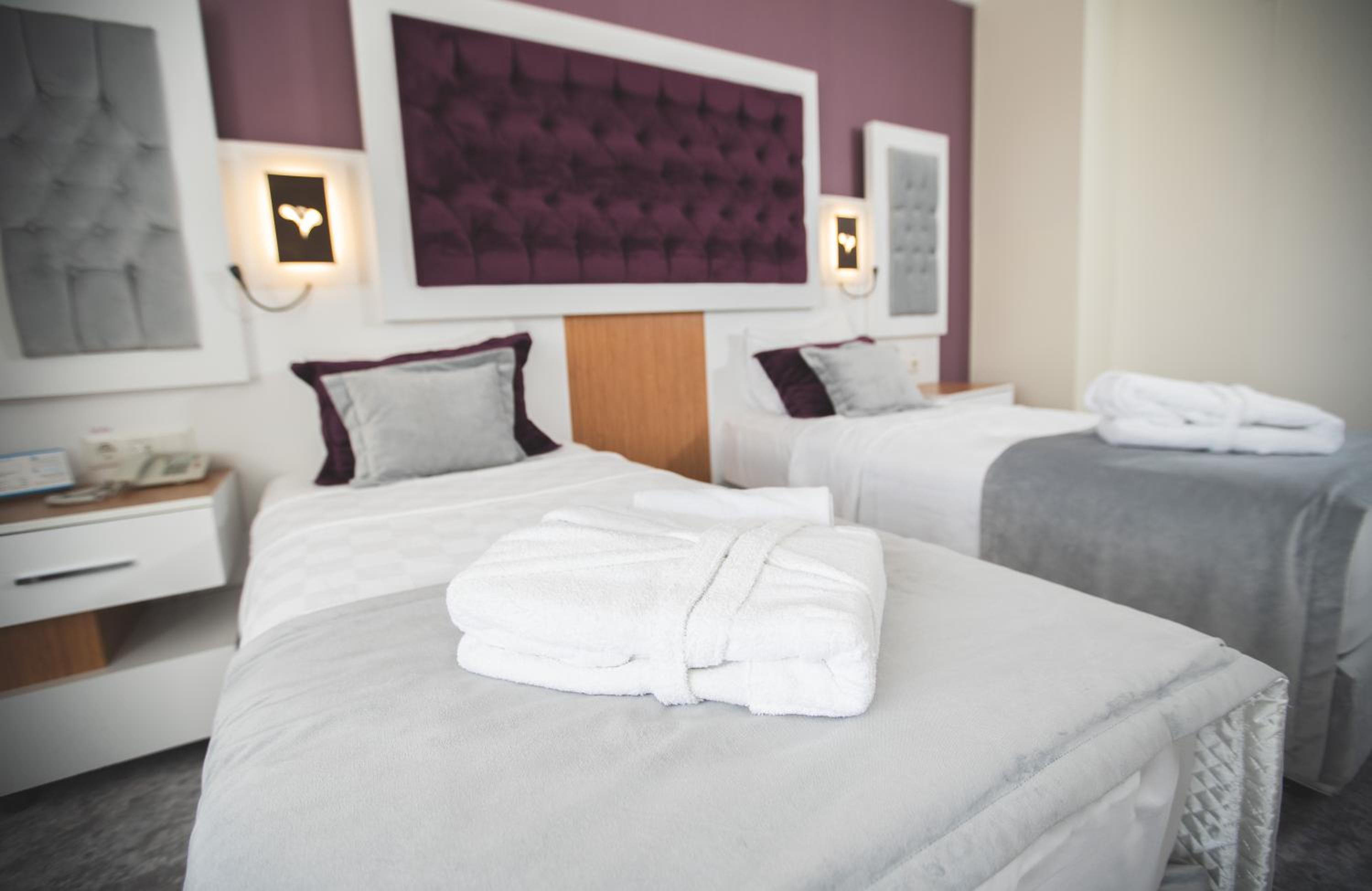 Double or Twin Room - Photo 1