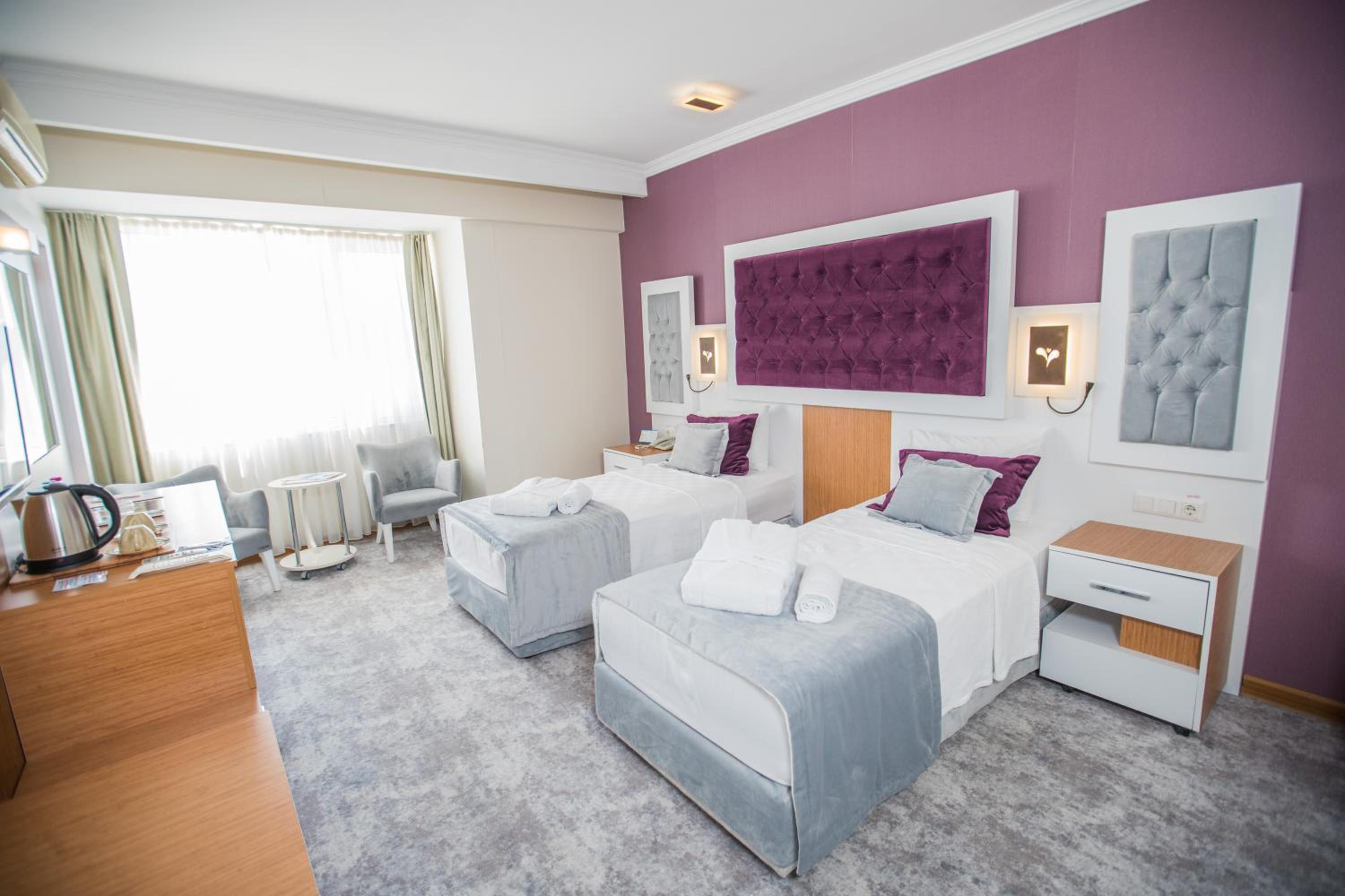 Double or Twin Room - Photo 4