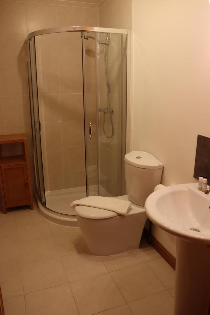 One-Bedroom Apartment - Photo 3