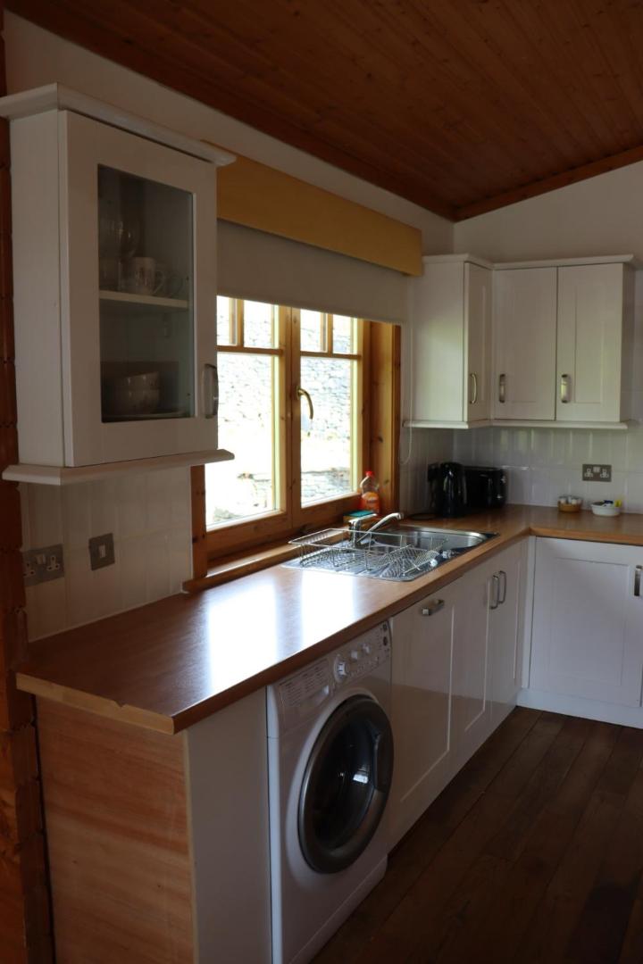 One-Bedroom Apartment - Photo 6