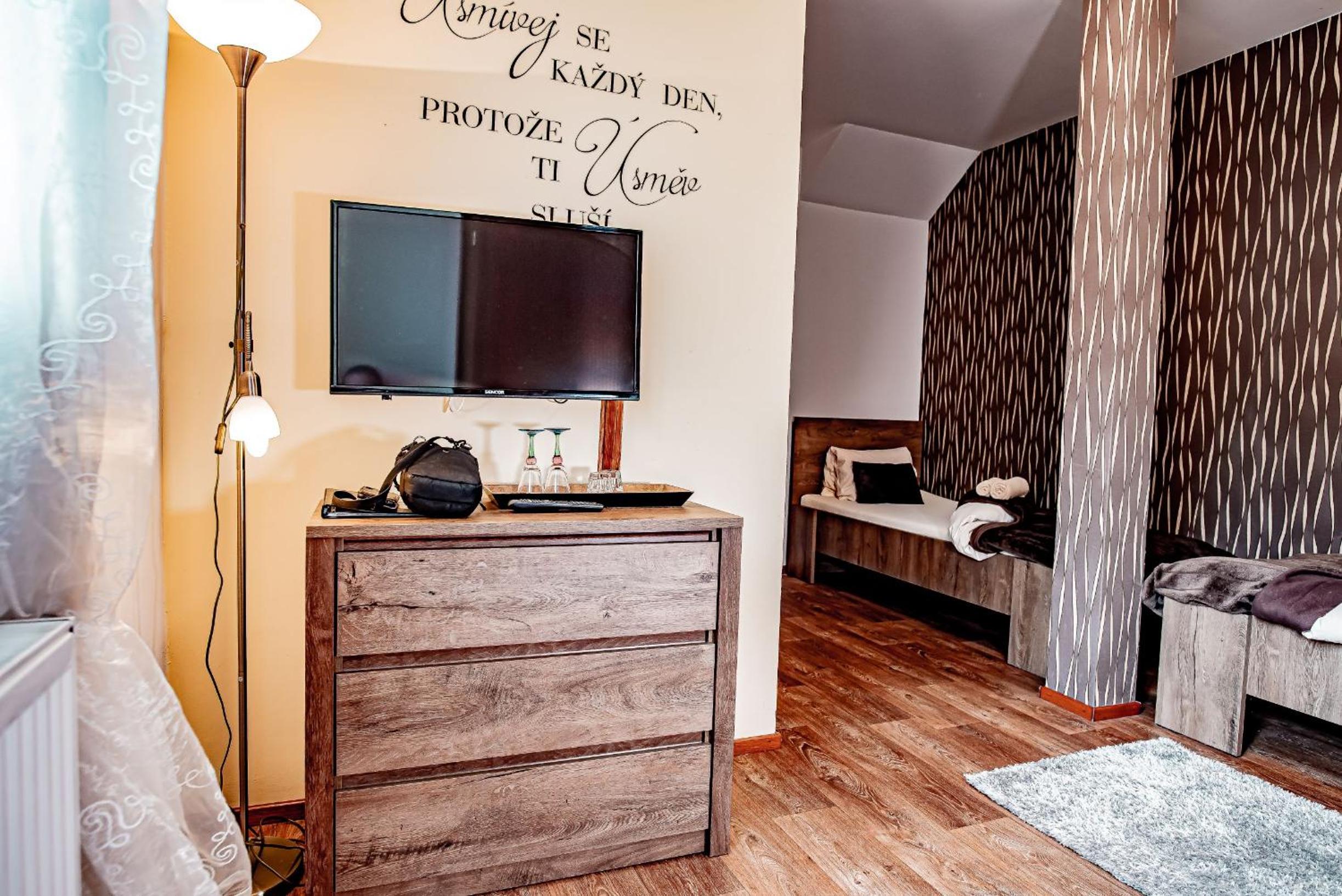 Twin Room - Disability Access photo 1