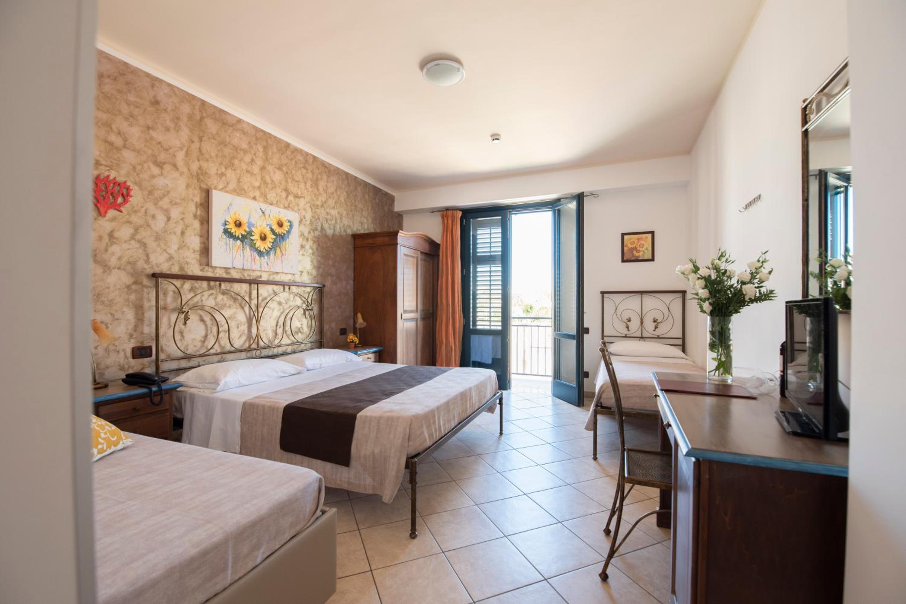Superior Quadruple Room photo 1