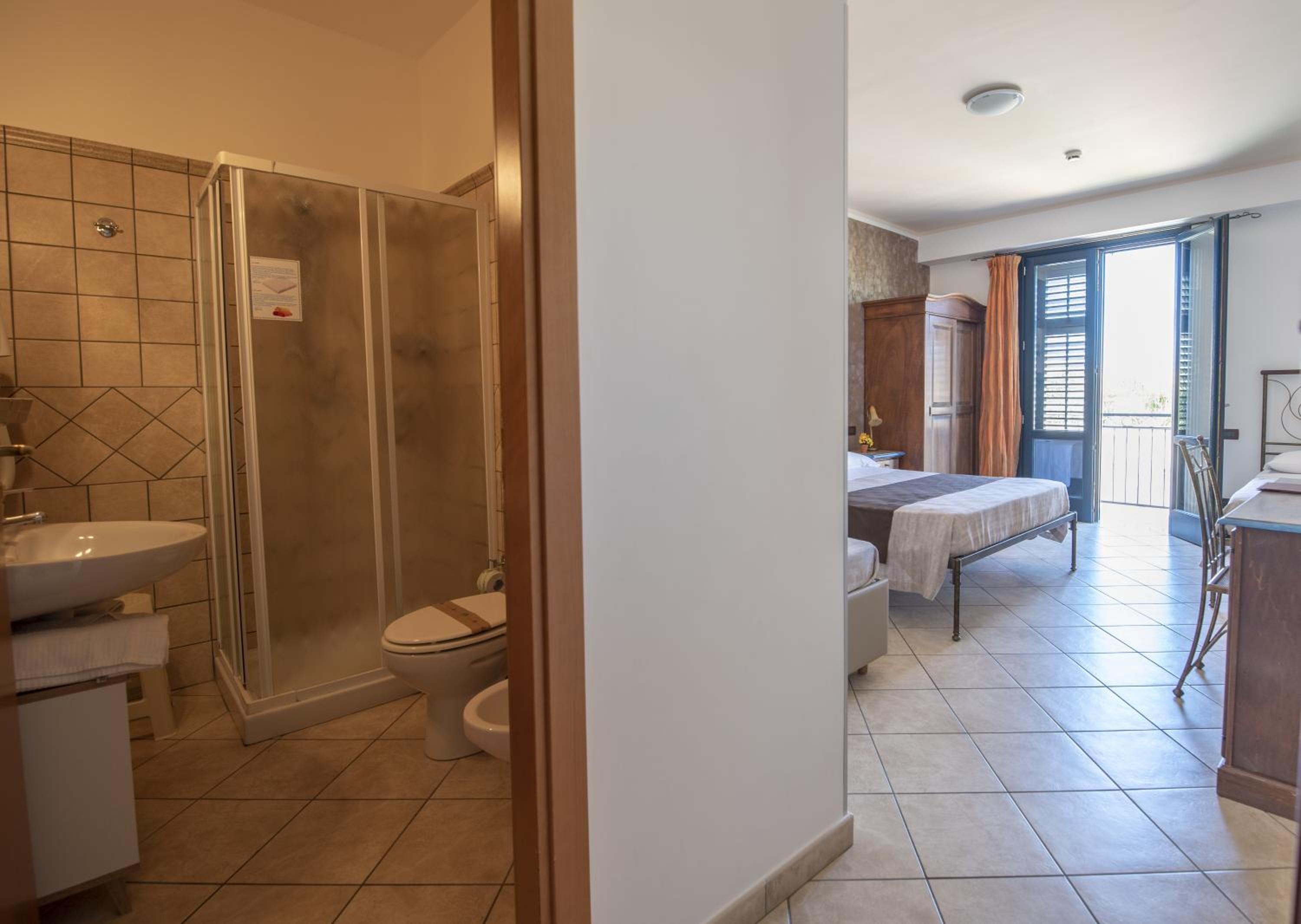 Triple Room with Balcony photo 3