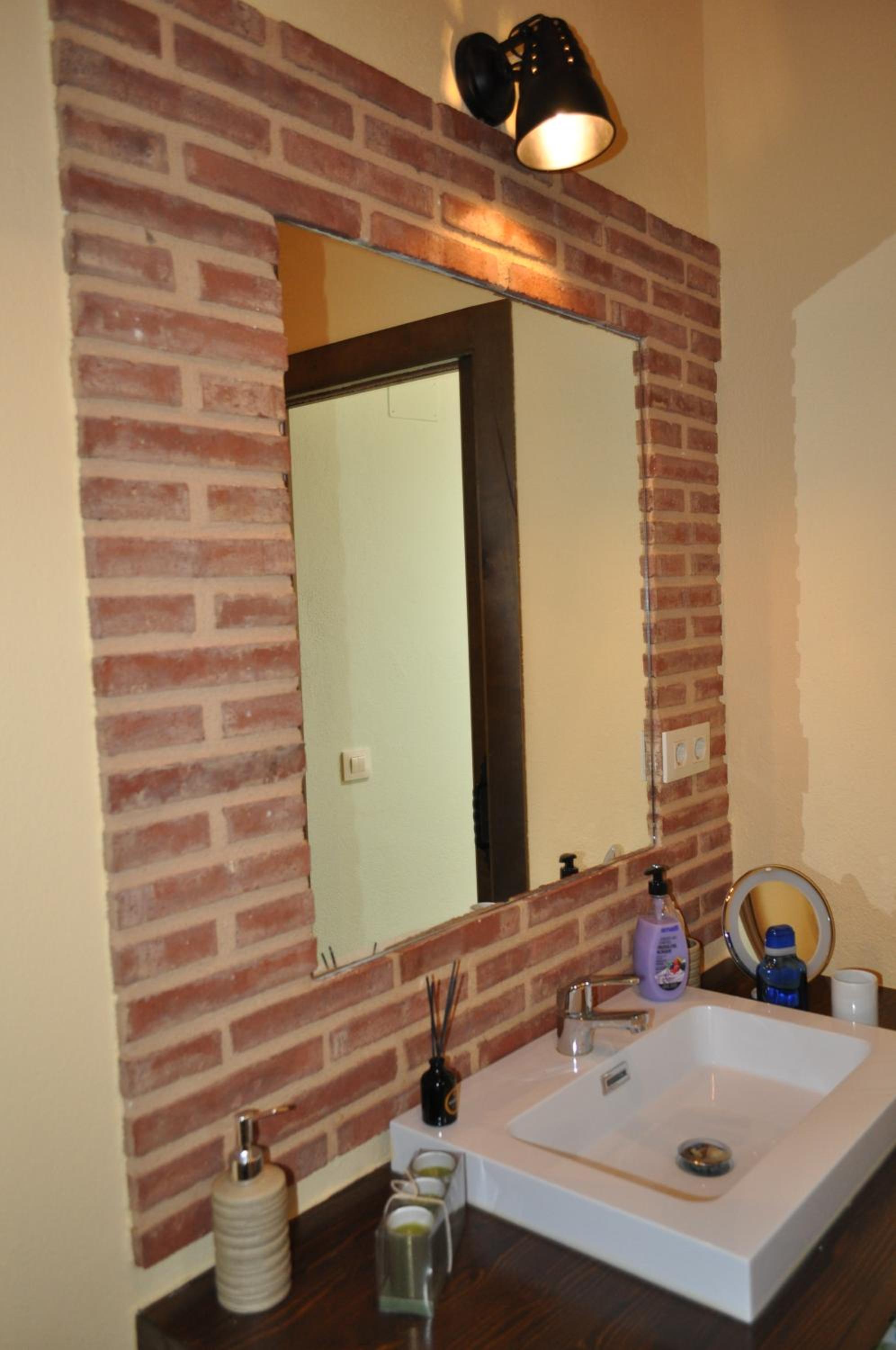 Family Room with Private Bathroom photo 2