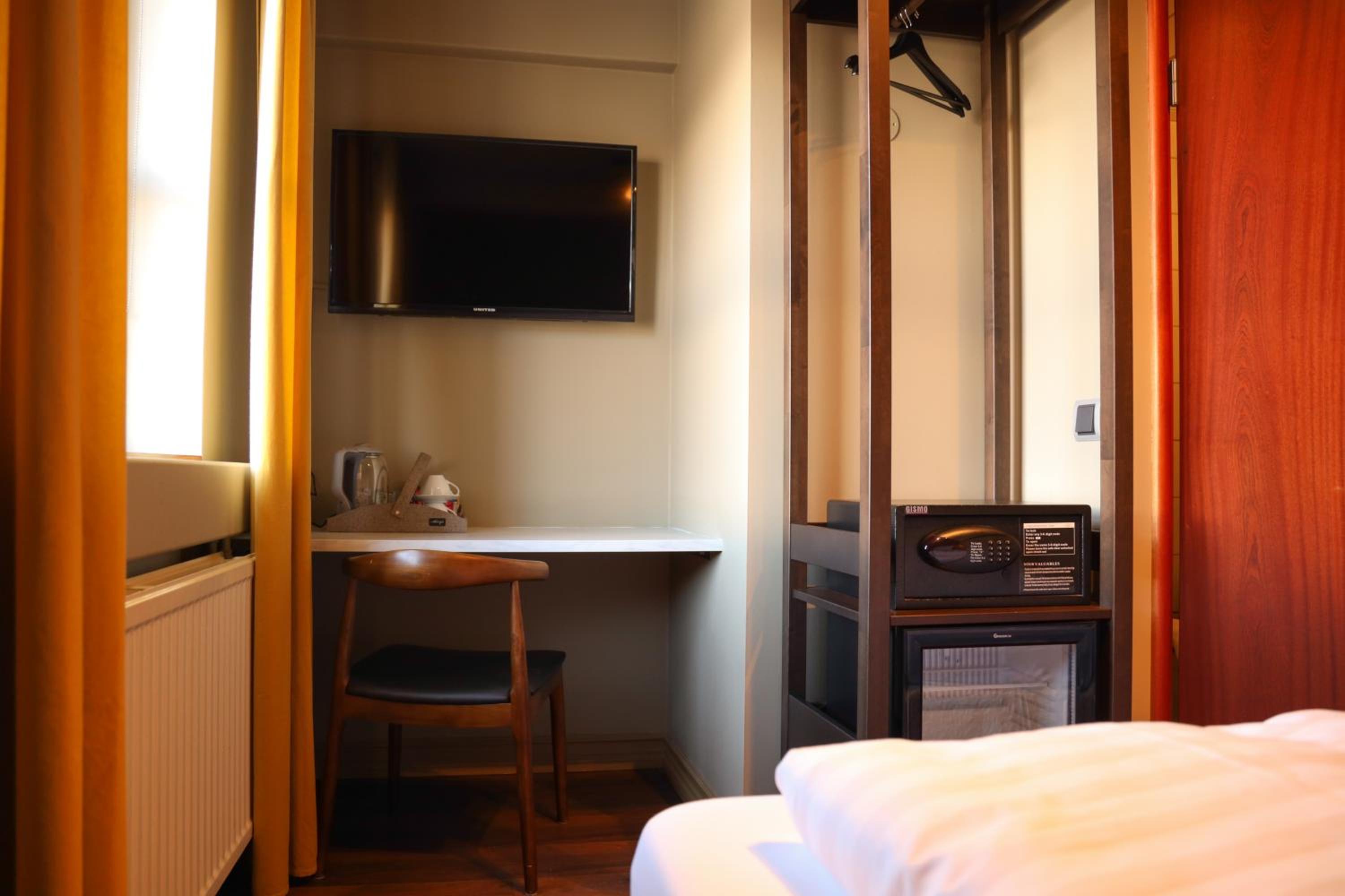Double Or Twin Room photo 1