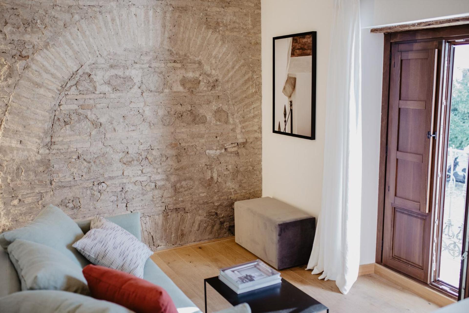 Junior Suite Duplex with Balconies - Photo 11
