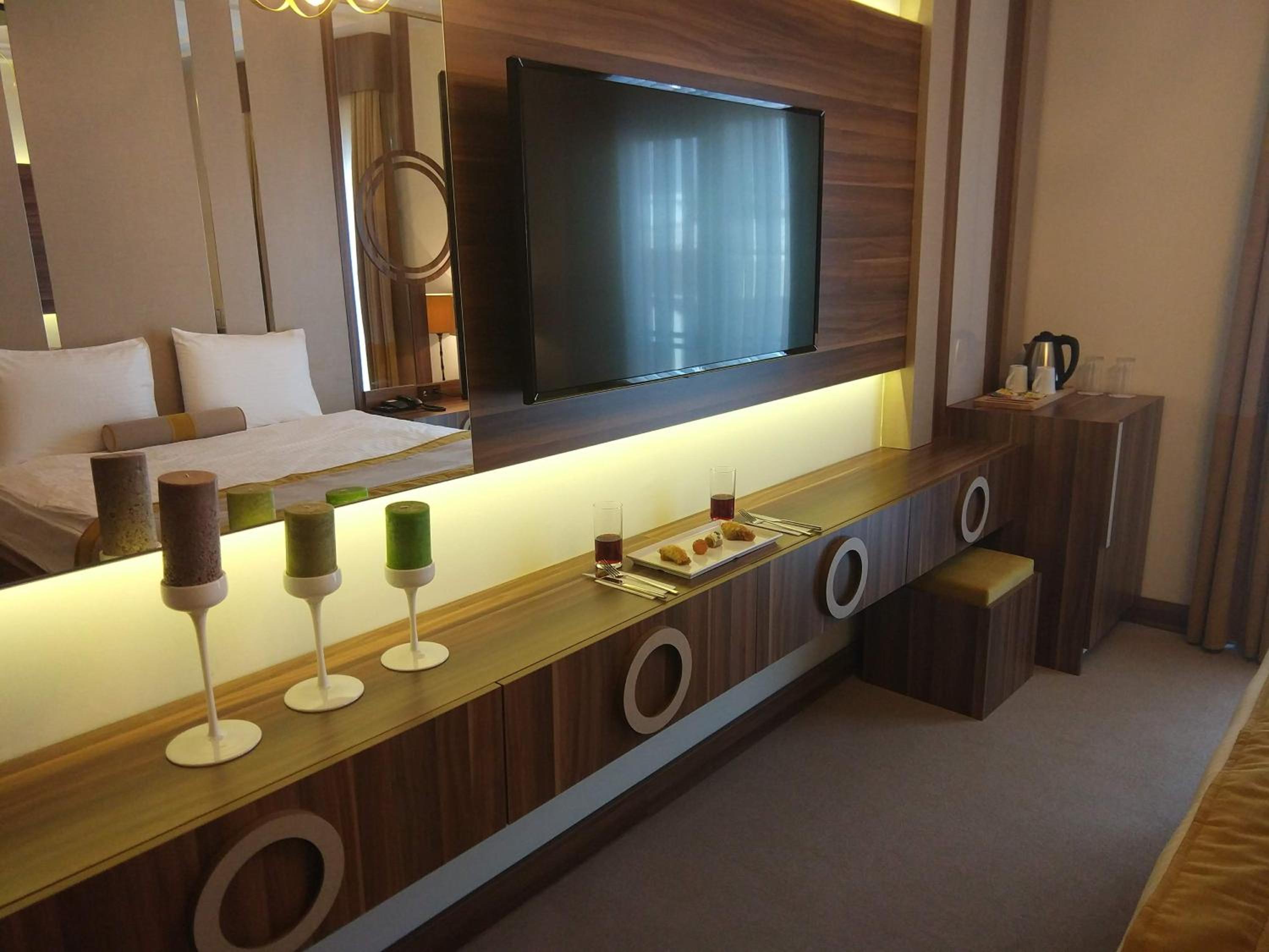 Standard Double Room - Photo 12