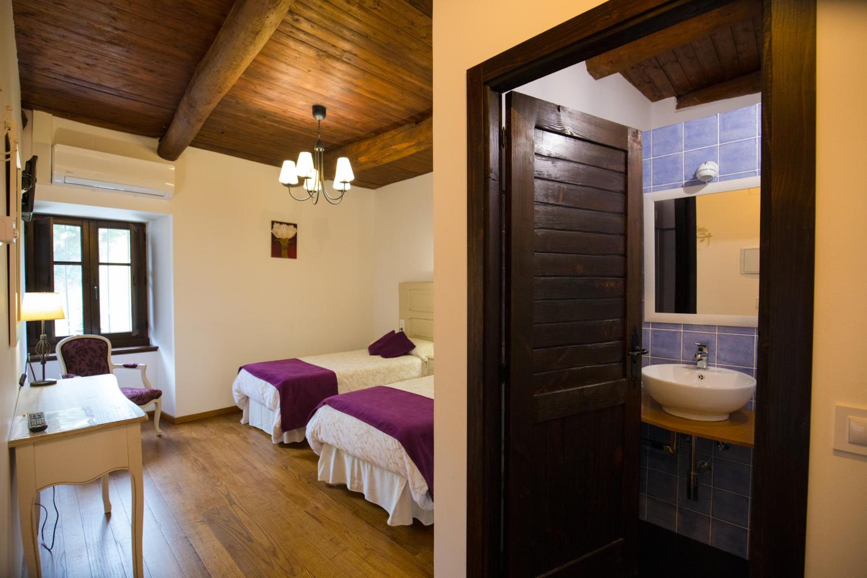 Twin Room photo 2
