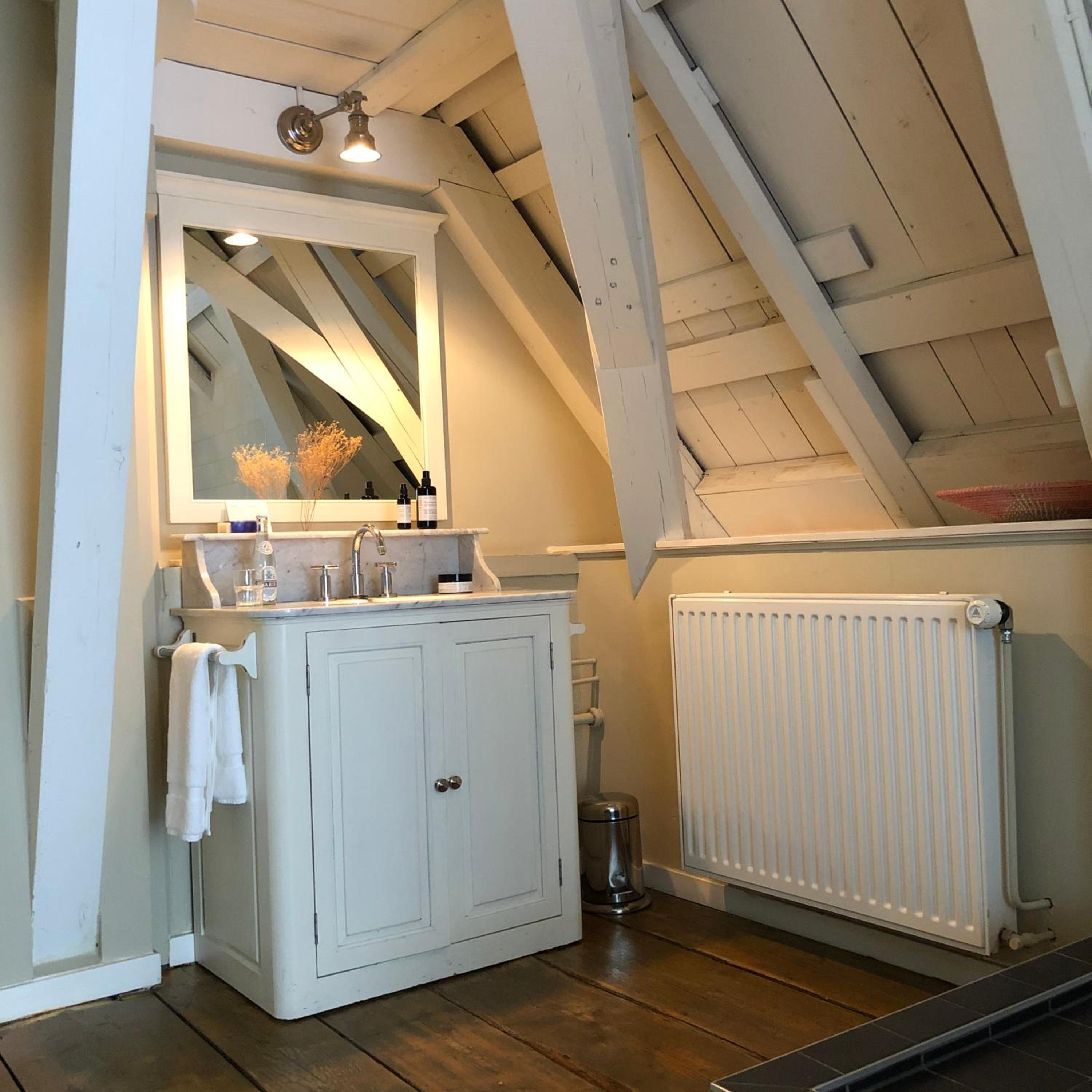 Budget Double Room photo 3