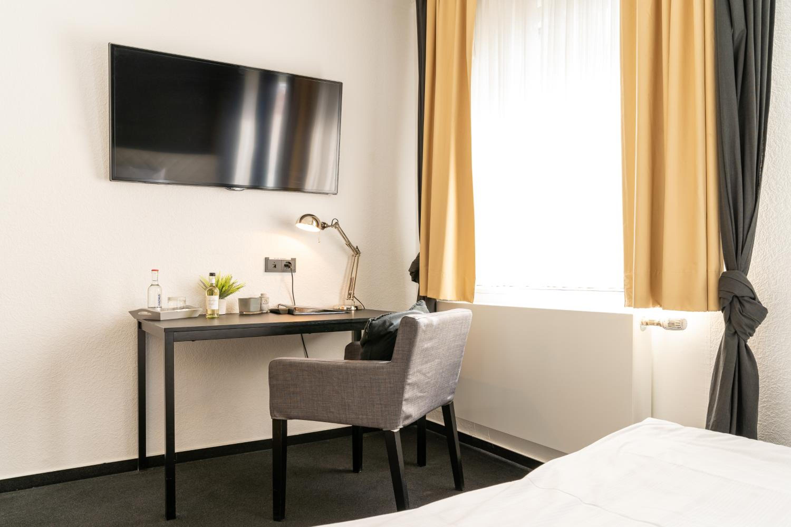 Single Room photo 3