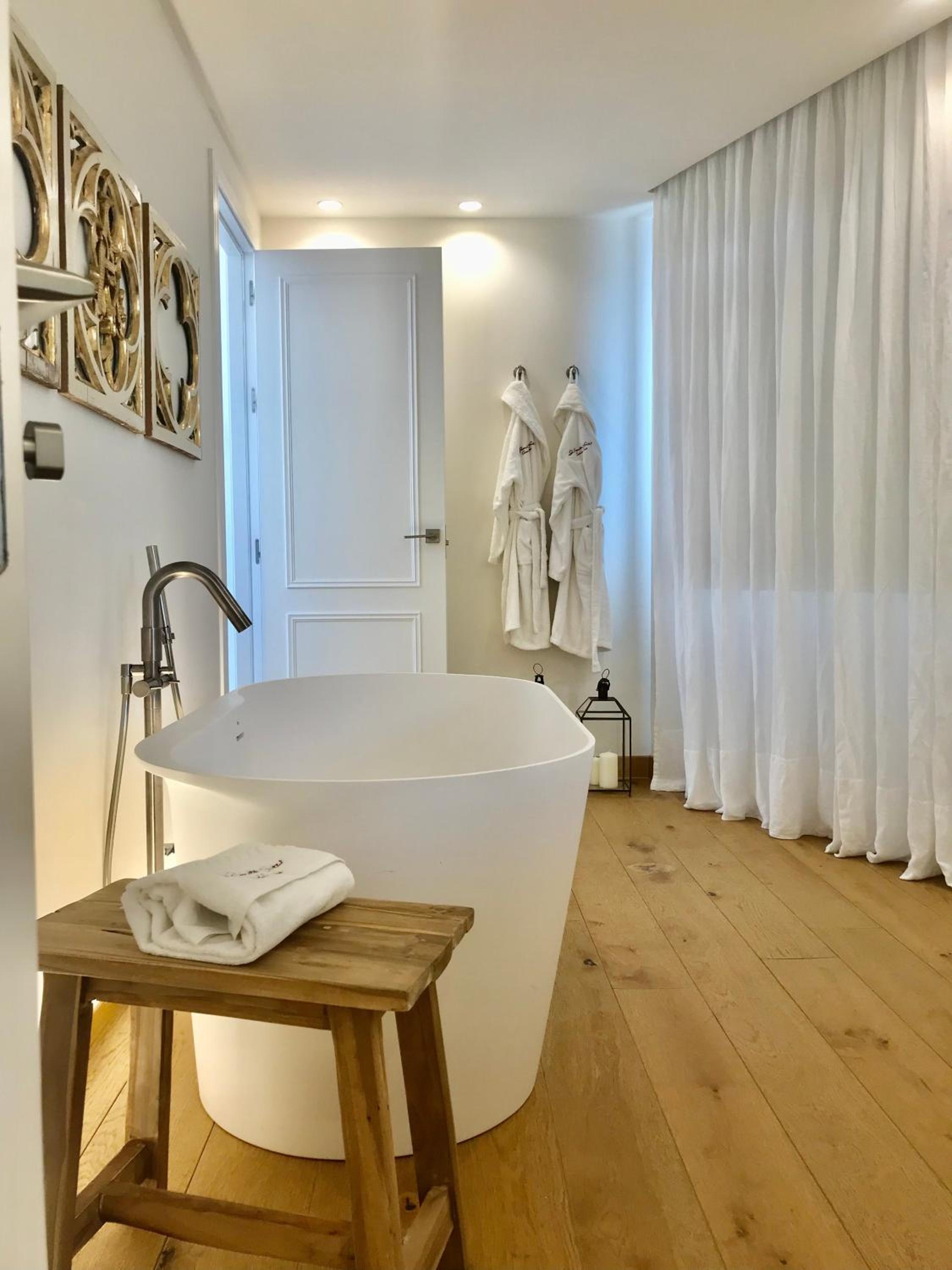 Penthouse Suite with private terrace and view  - Photo 3