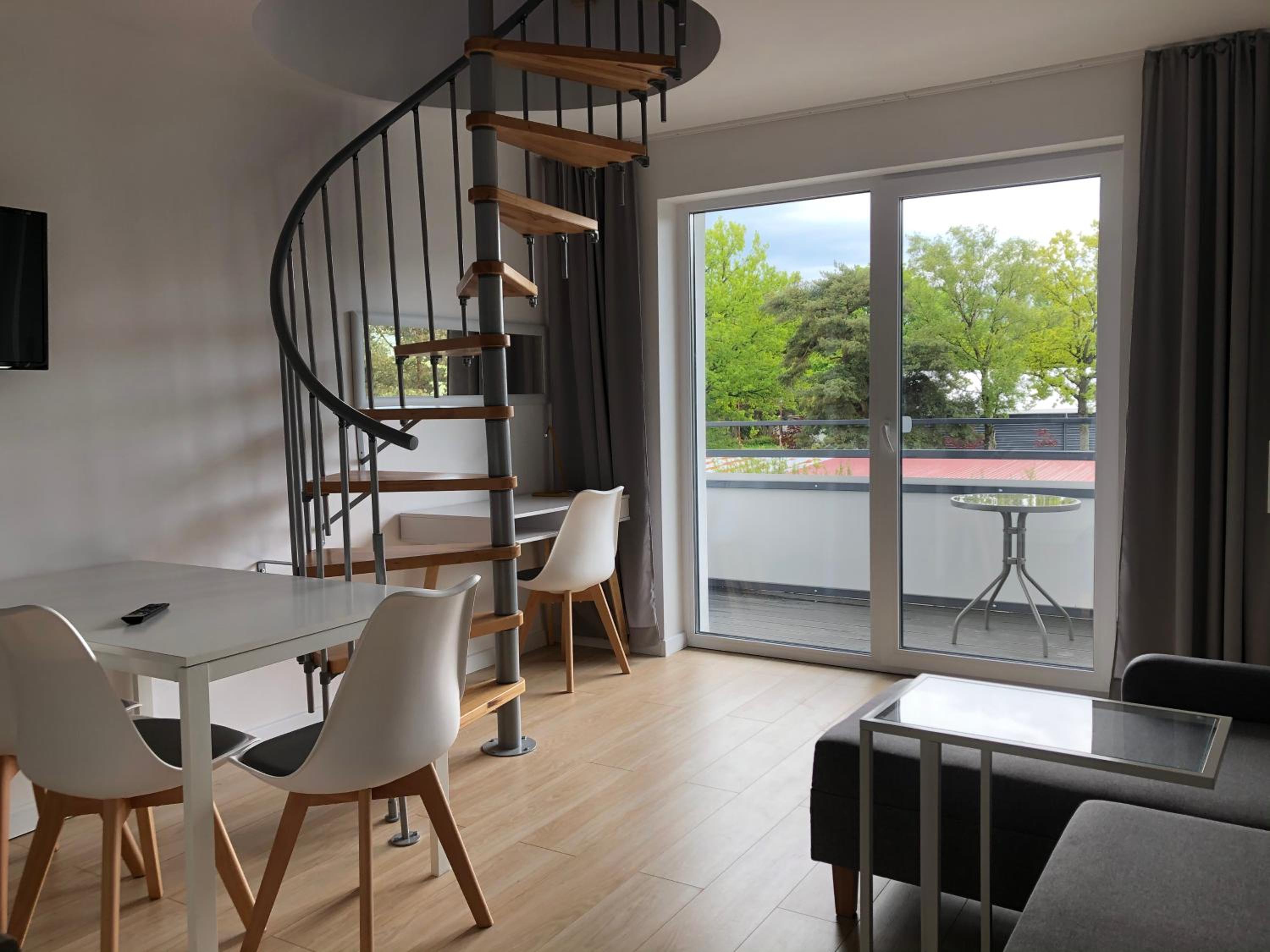 Apartment - Split Level photo 2