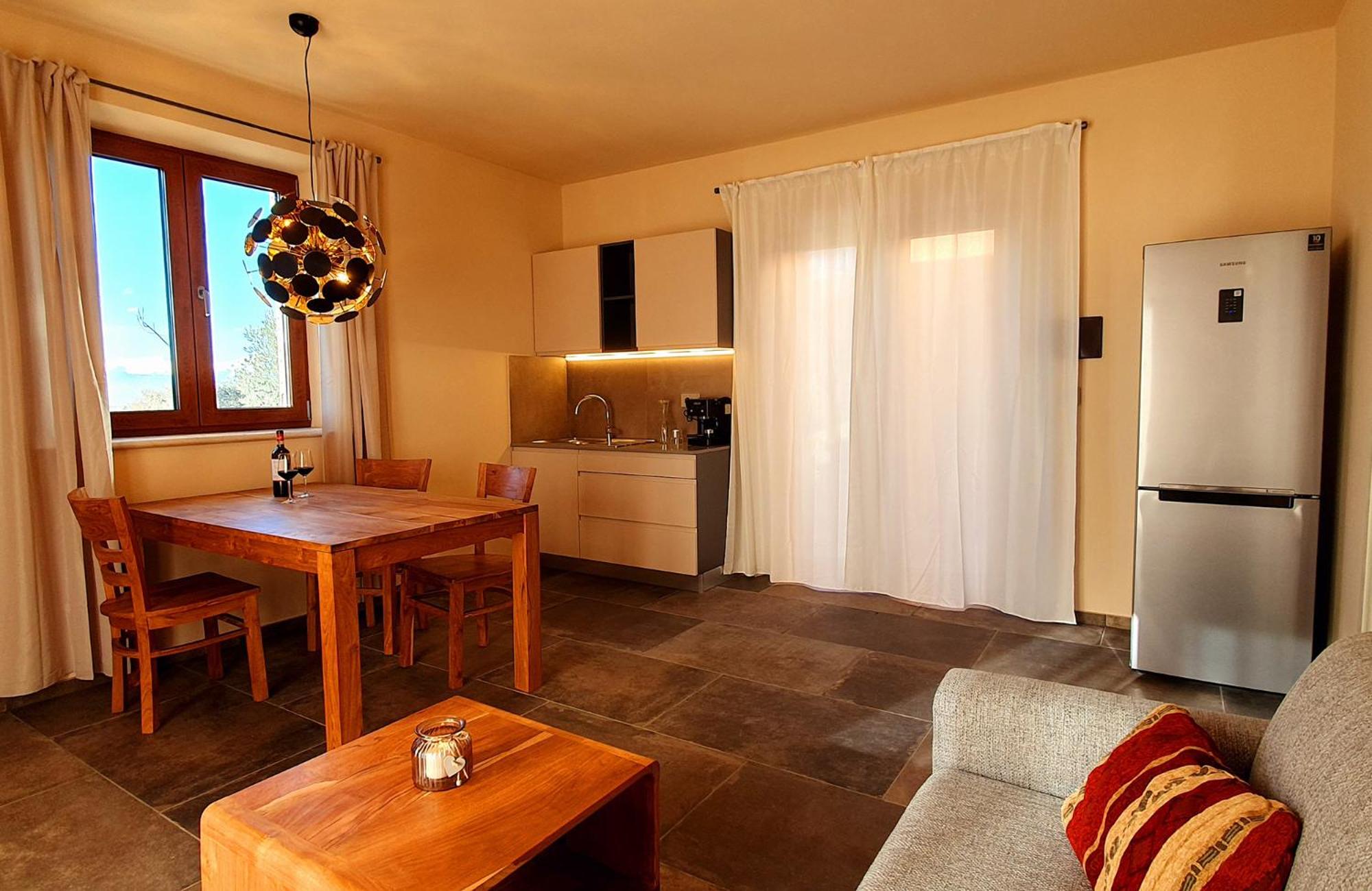 Apartment photo 1