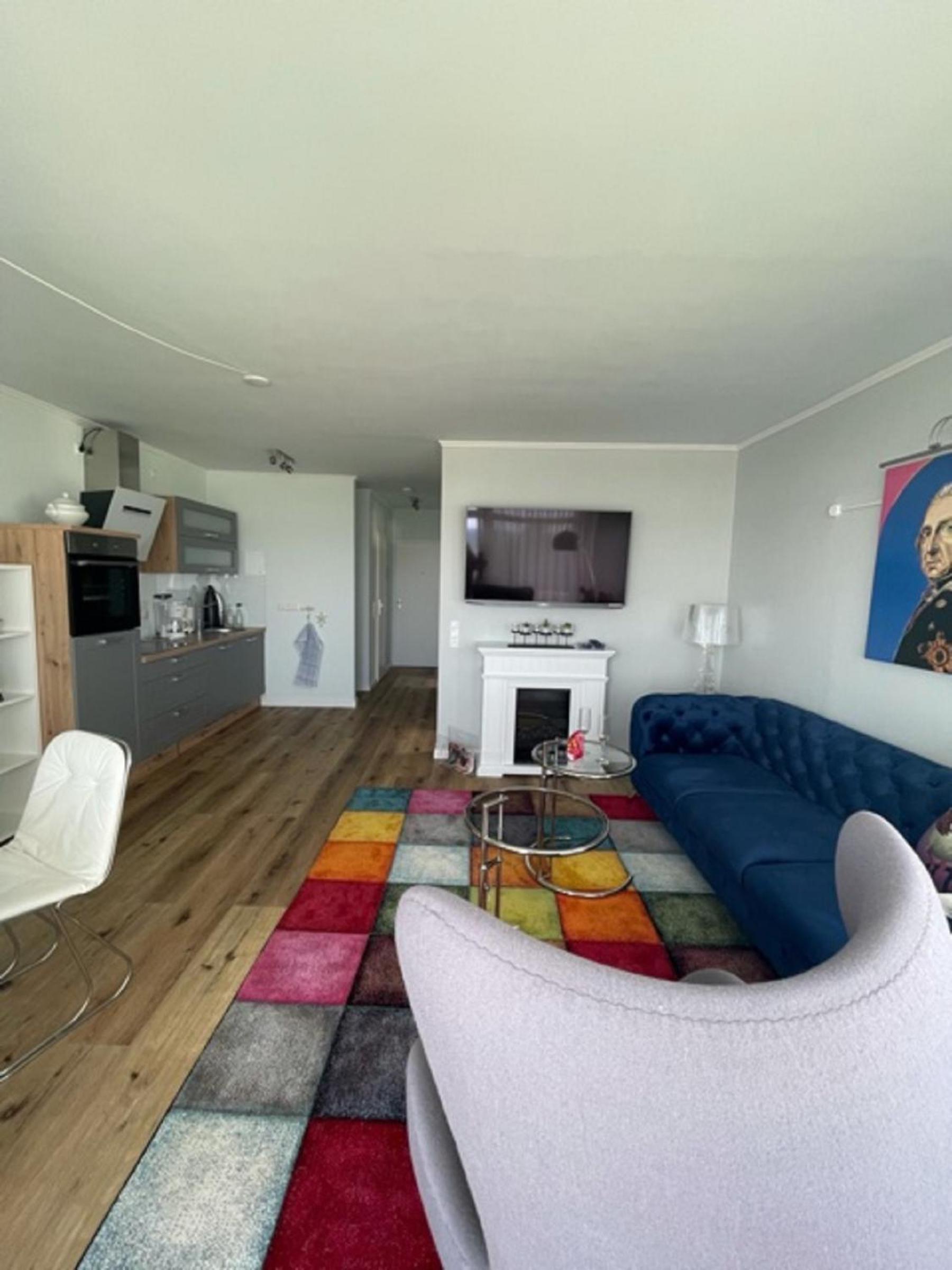Apartment With Balcony photo 3