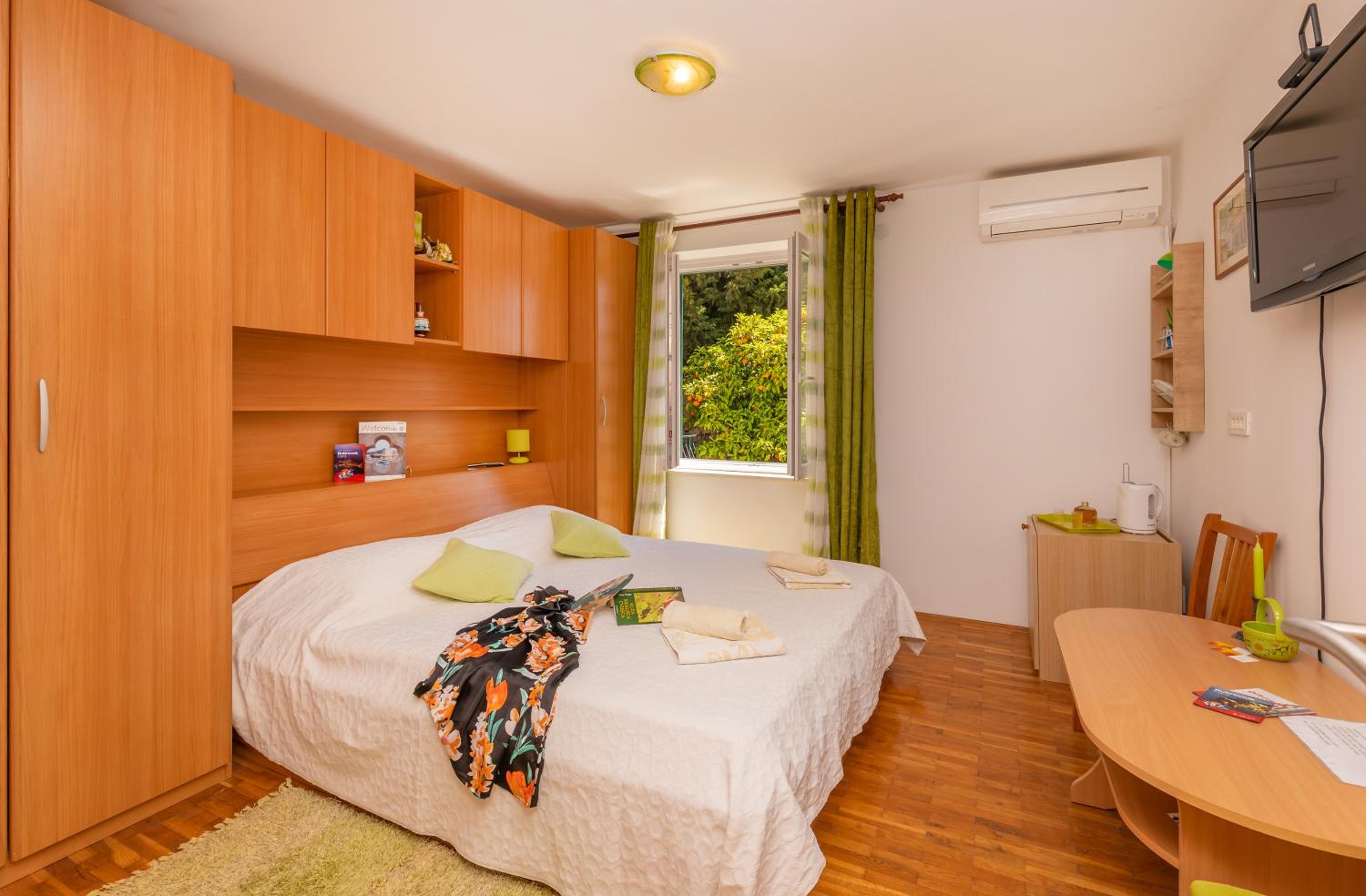 Double Room with Private External Bathroom photo 1