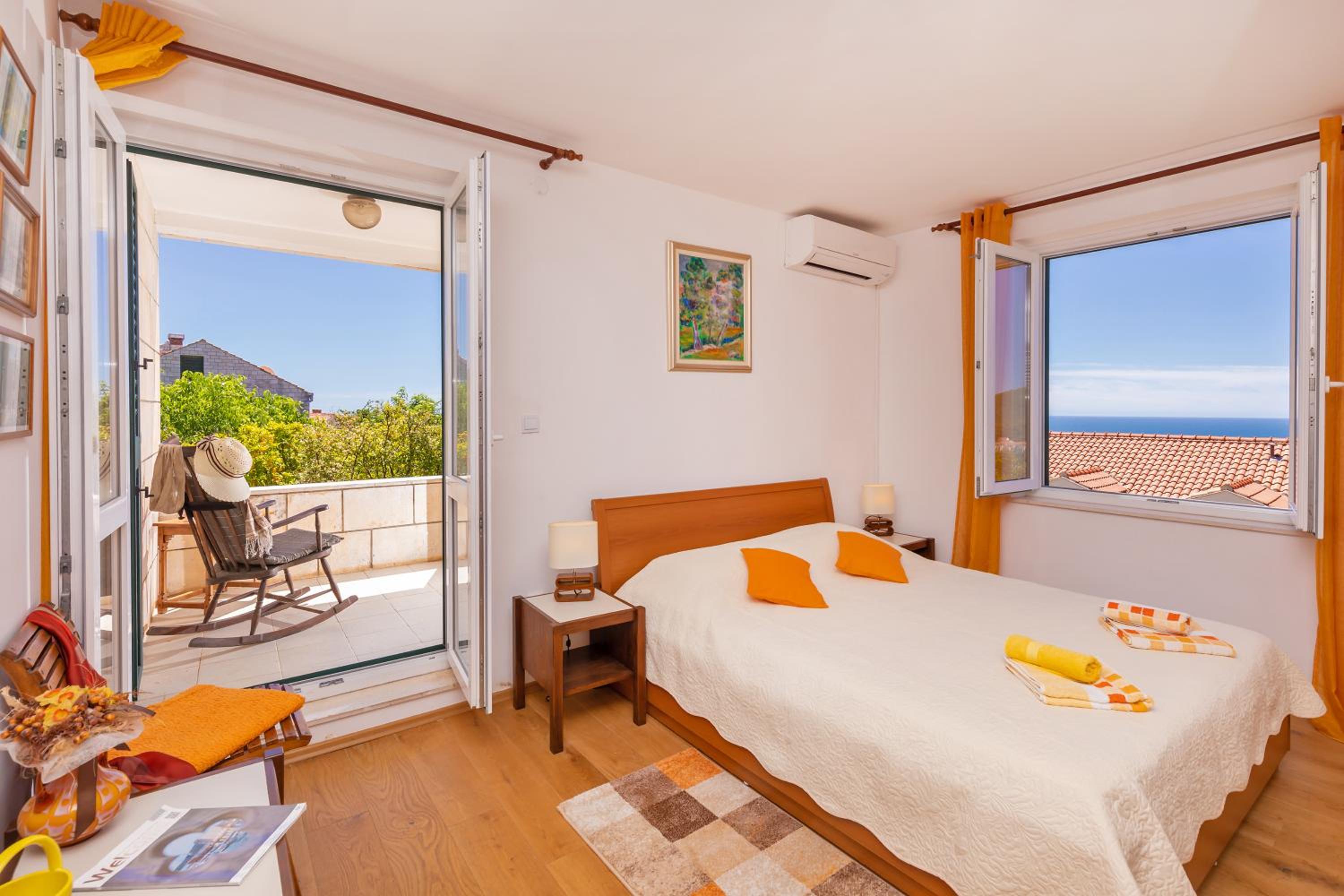 Double Room with Private External Bathroom with Balcony and Sea View  photo 1
