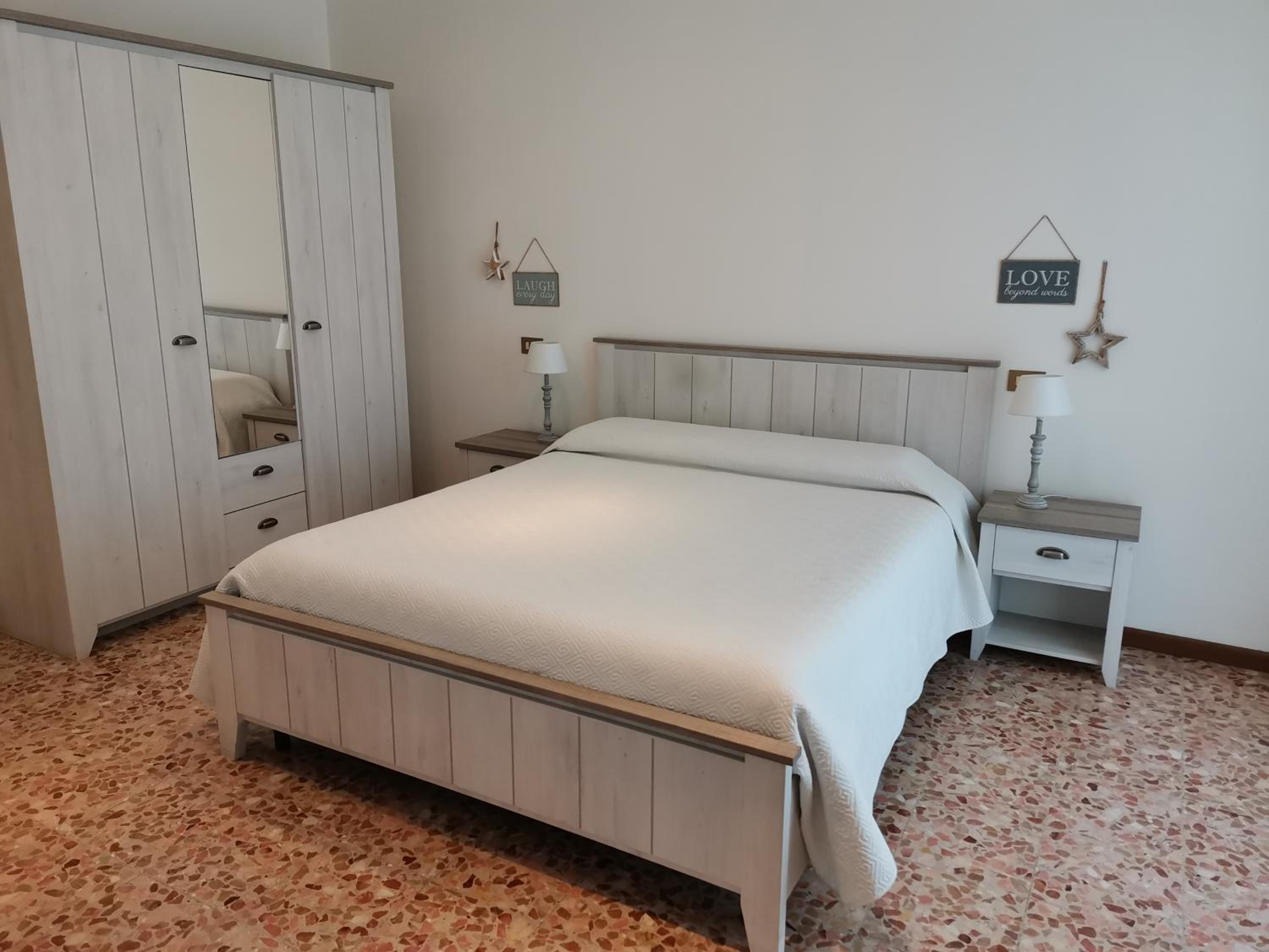 Deluxe Double Room - Photo 27