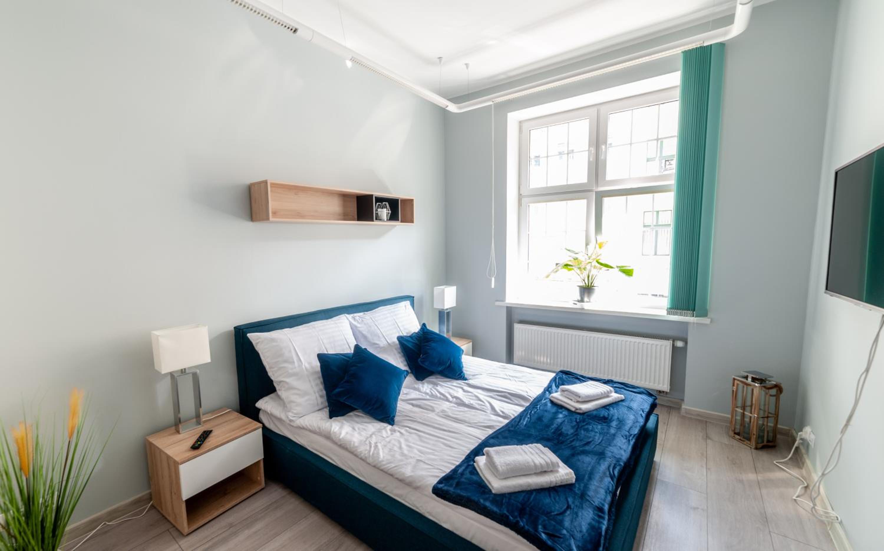 One-Bedroom Apartment - Photo 9