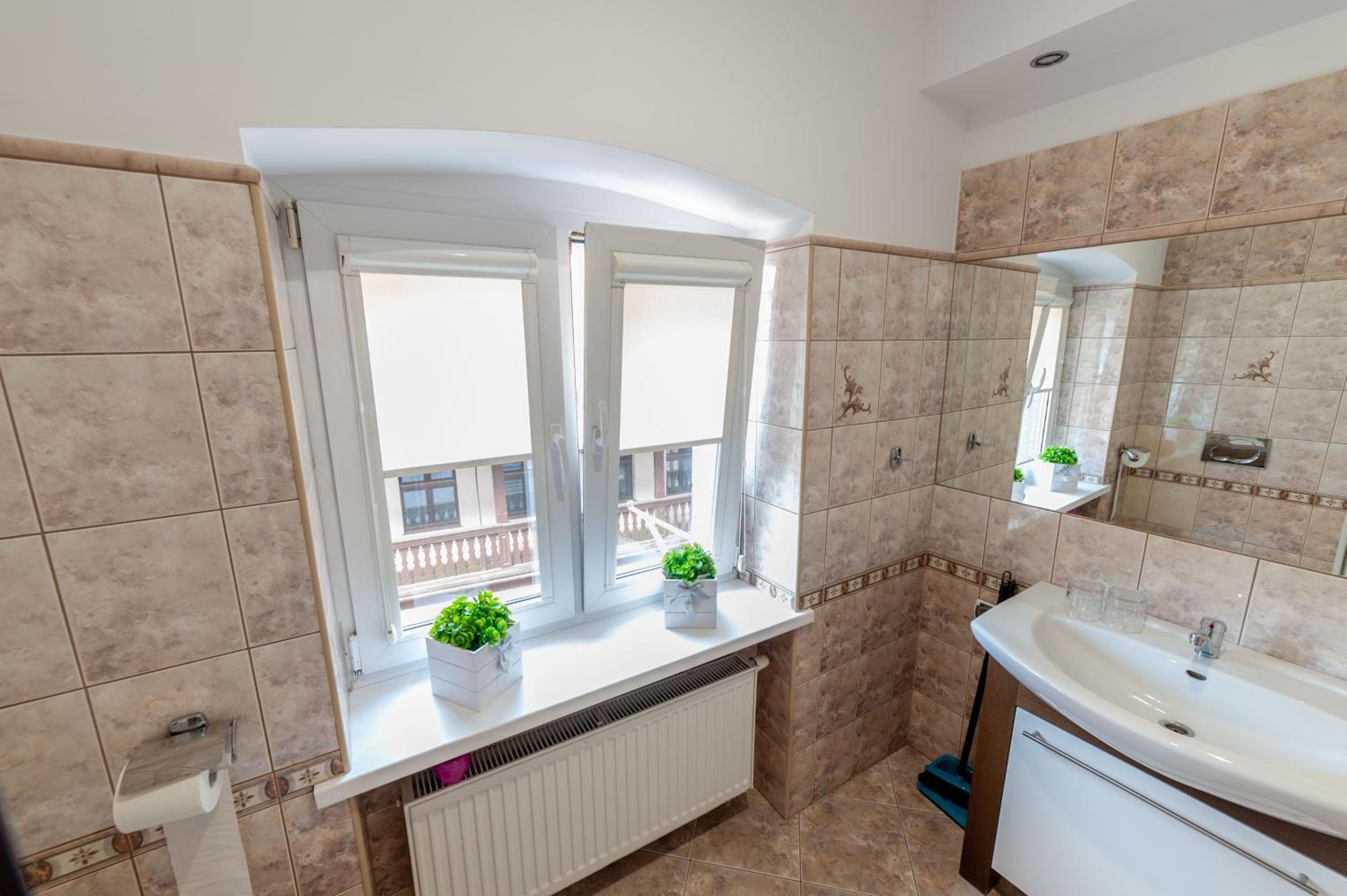 One-Bedroom Apartment - Photo 20