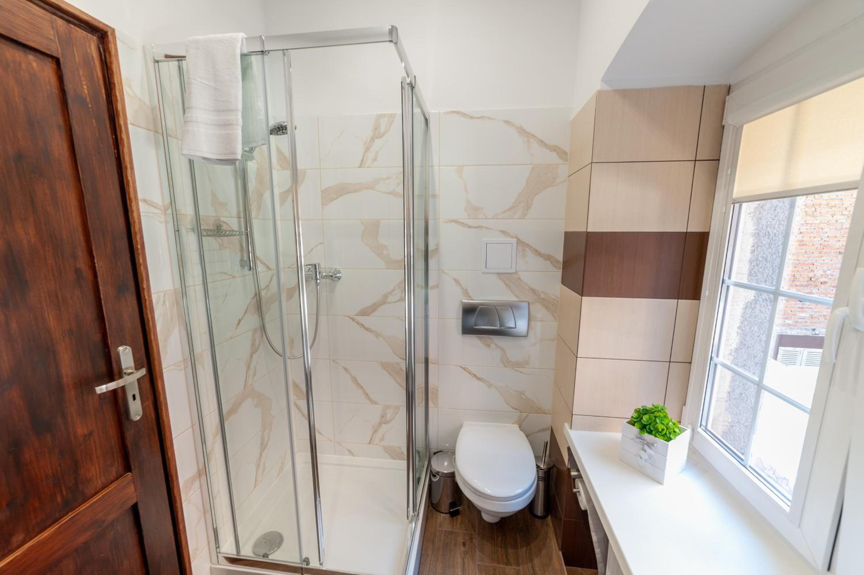 One-Bedroom Apartment - Photo 19