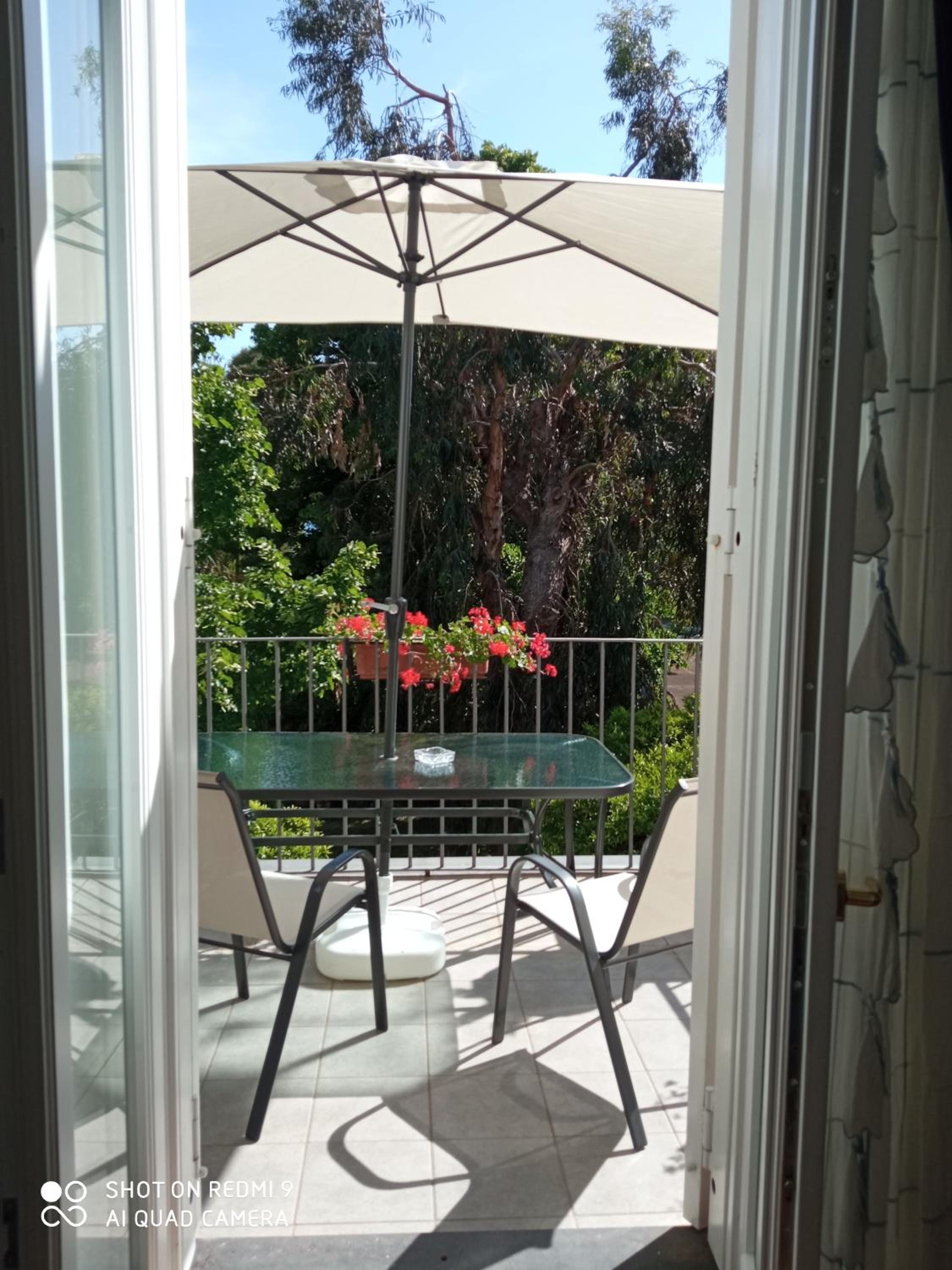 Double Room with Balcony - Photo 20