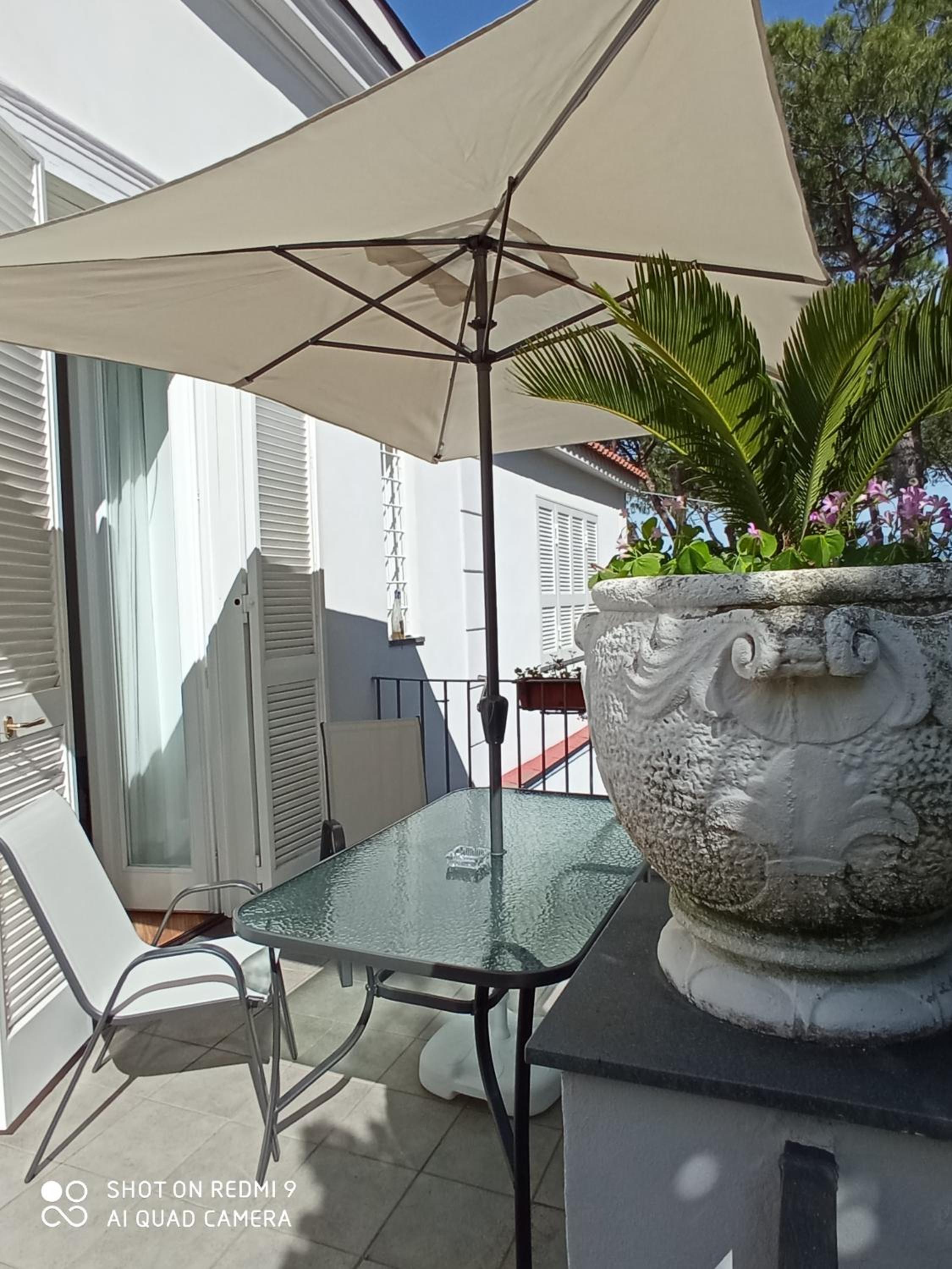 Double Room with Balcony - Photo 17