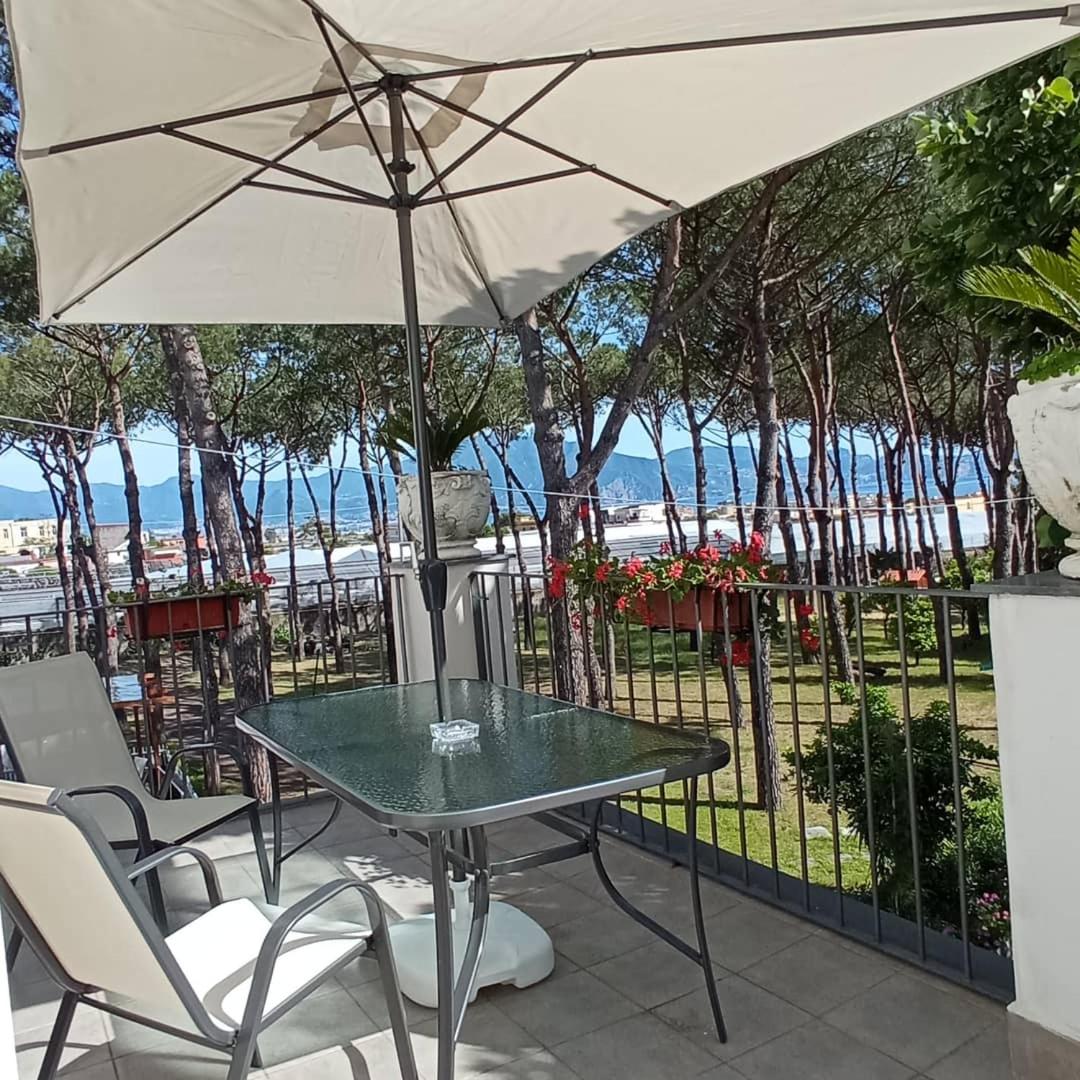 Double Room with Balcony - Photo 16