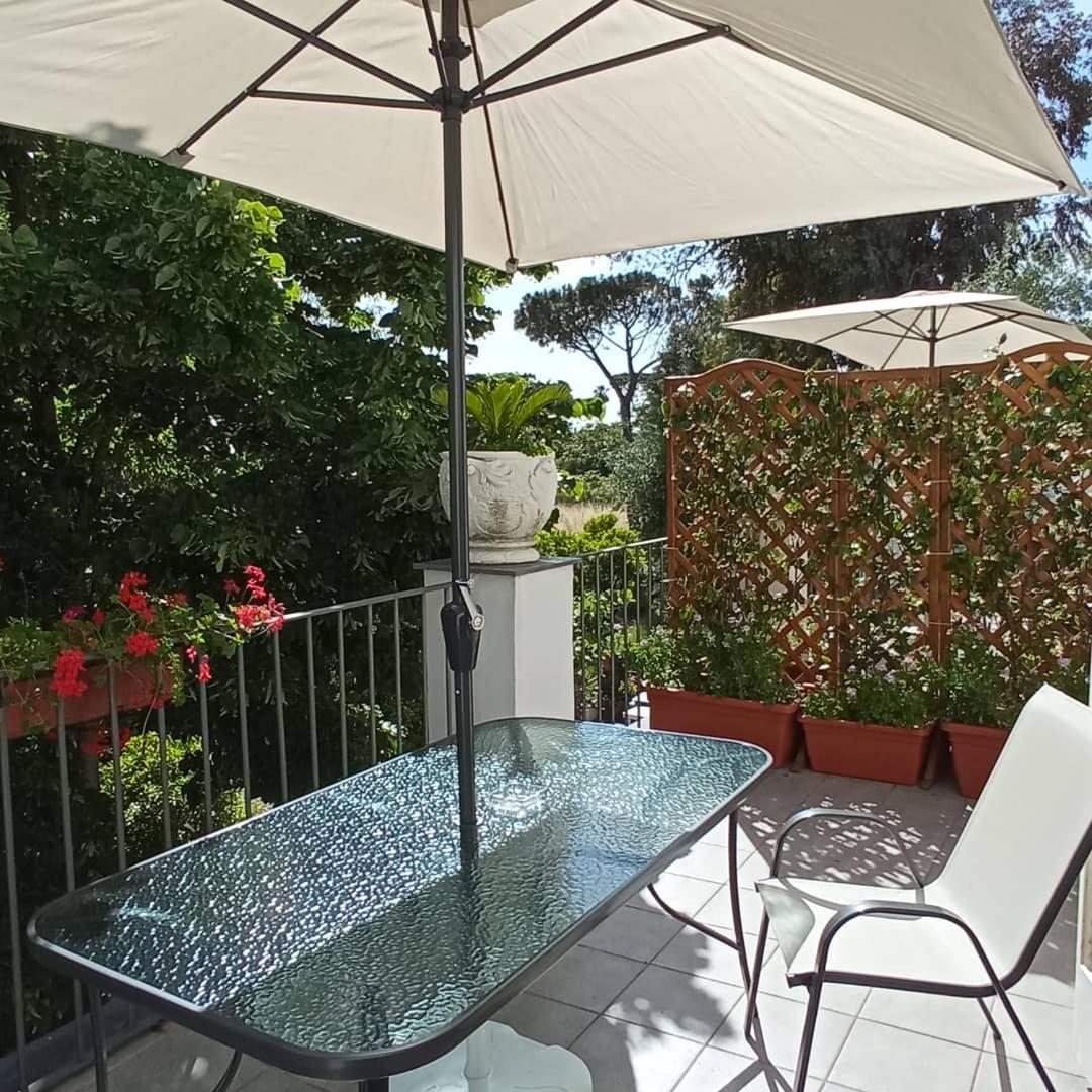 Double Room with Balcony - Photo 15