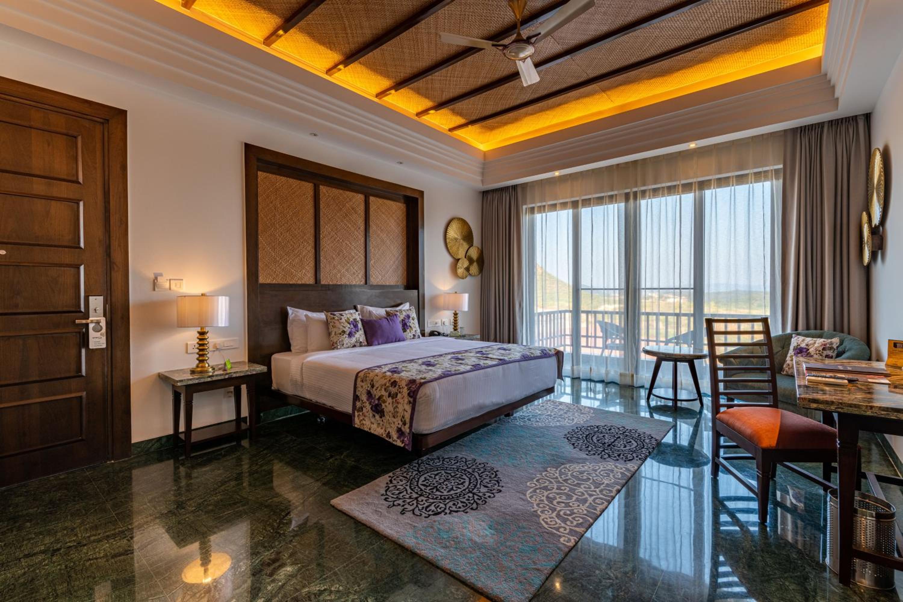 Luxury Cottage with Balcony – 20% off on F&B, 20% off on Spa and Laundry, Happy Hours from 11 AM to 7 PM