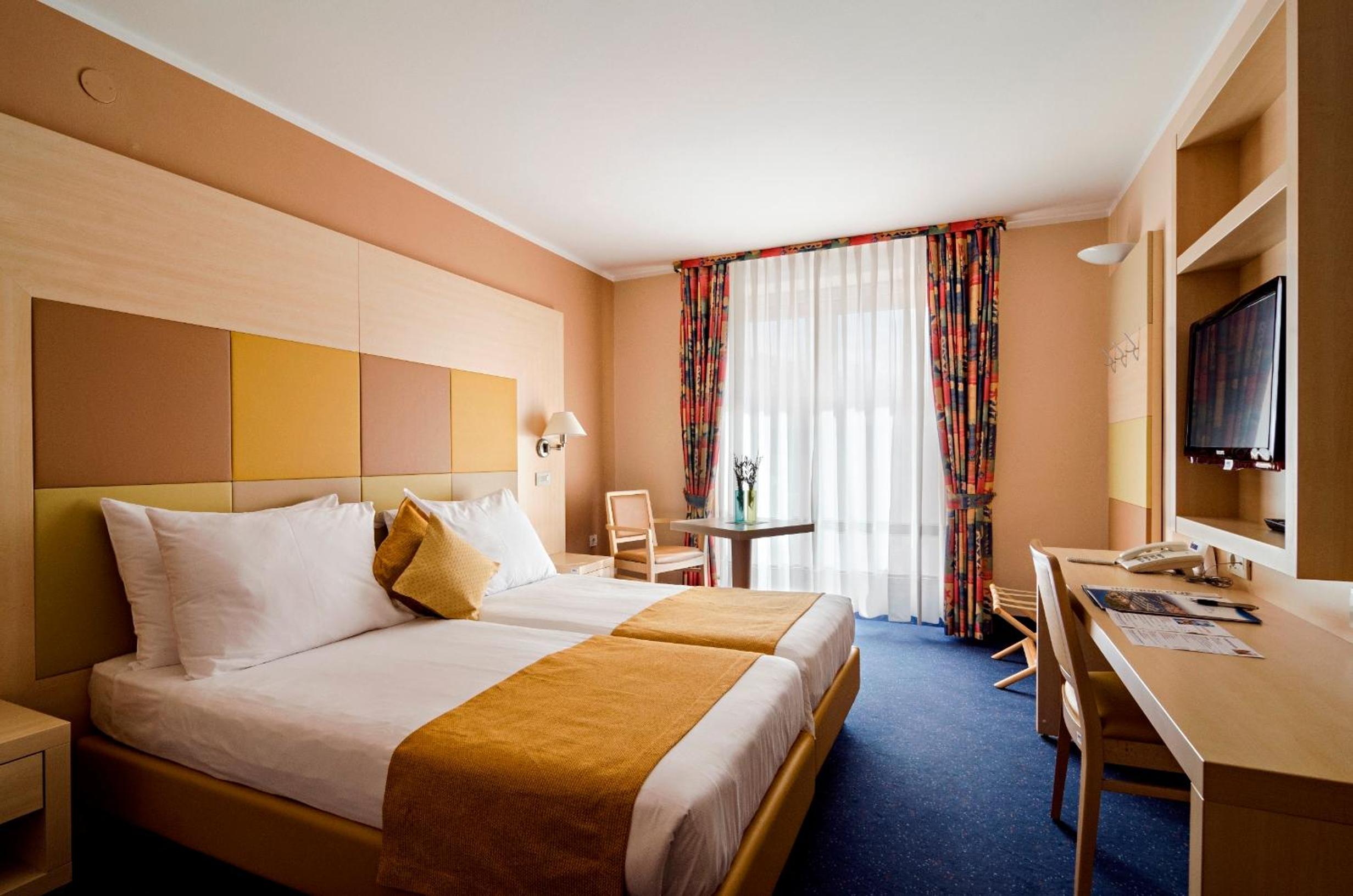Twin Room with Balcony