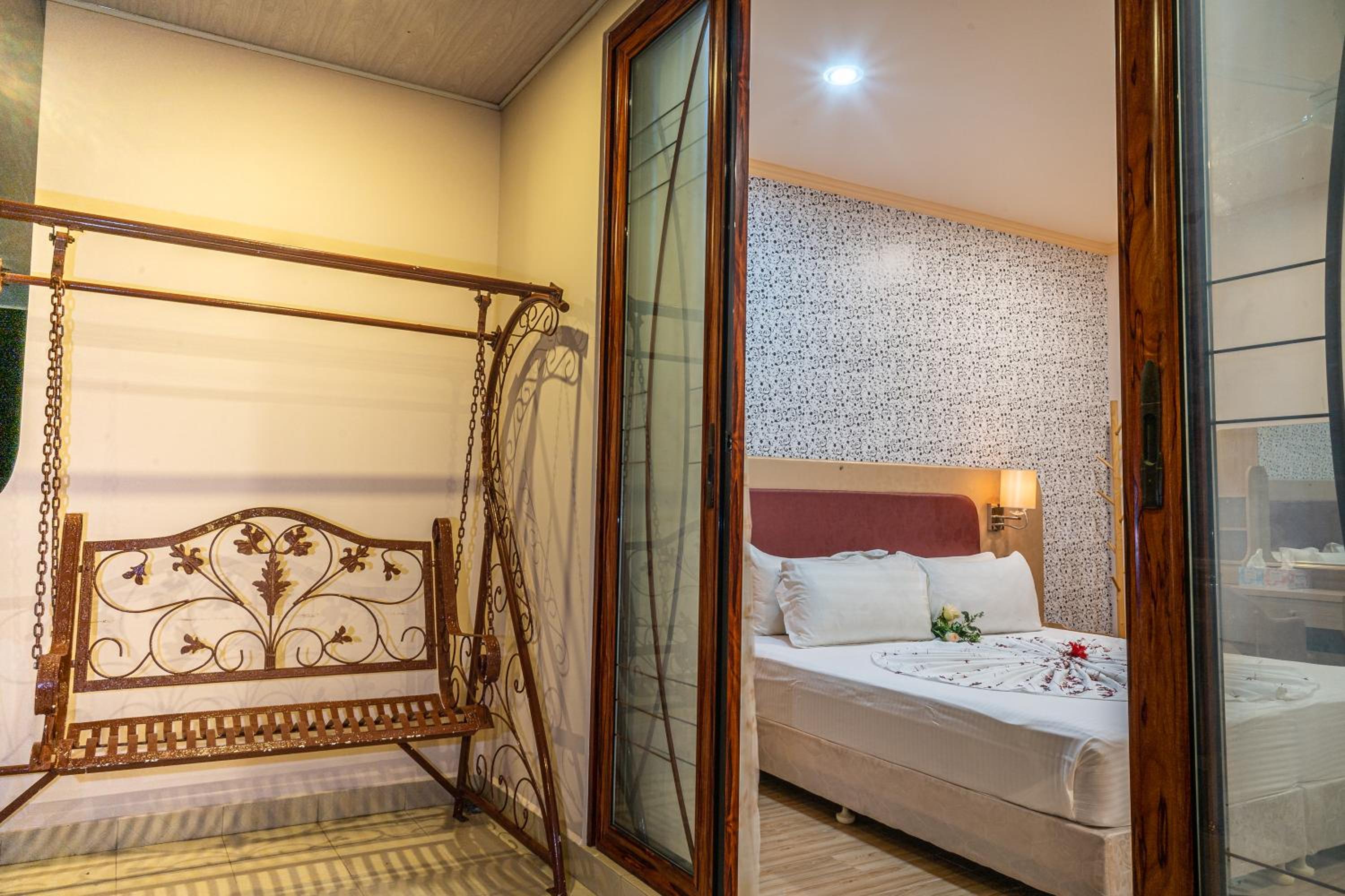 Deluxe Double or Twin Room with Sea View