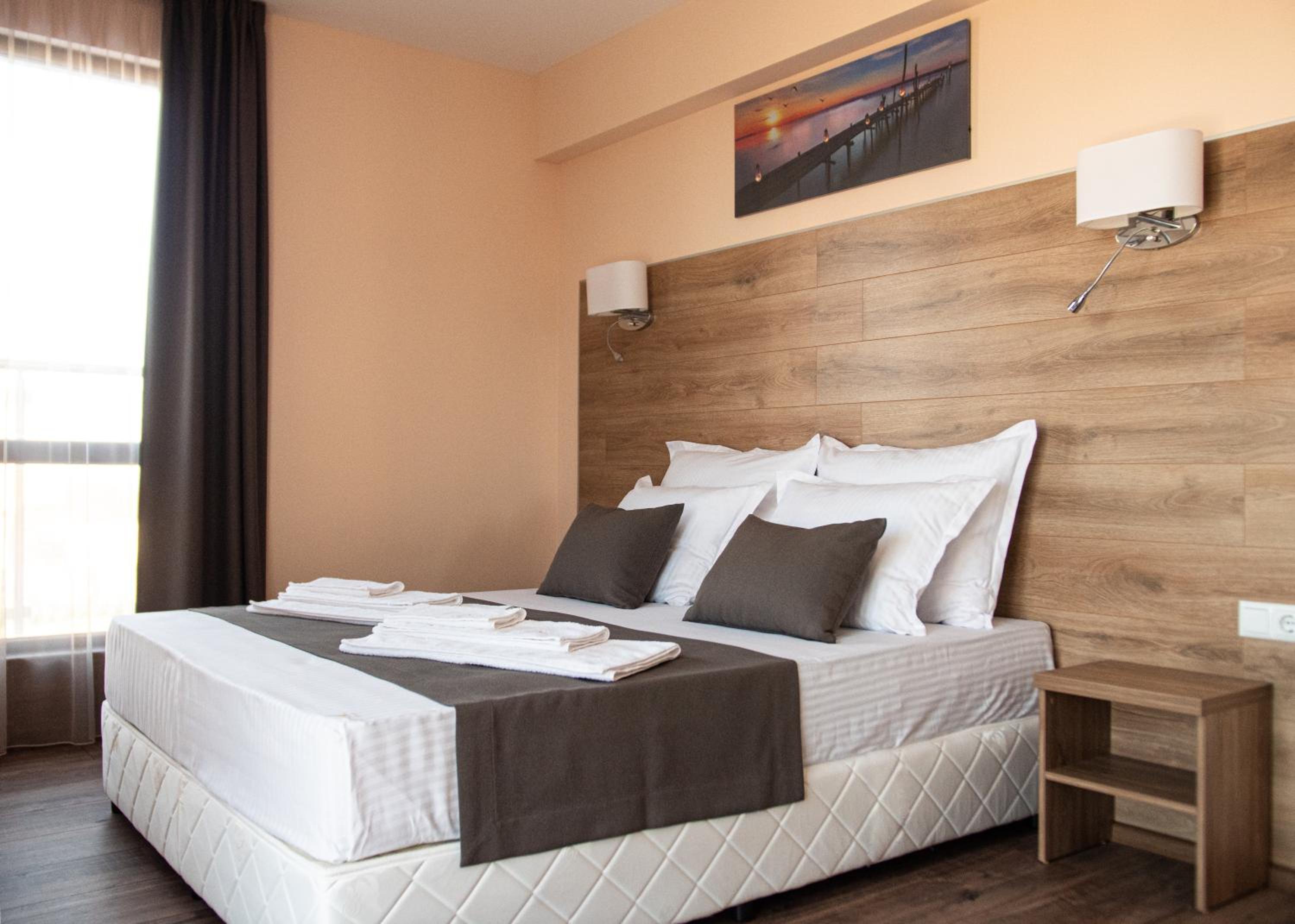 Deluxe Double Room with Pool View - Photo 1