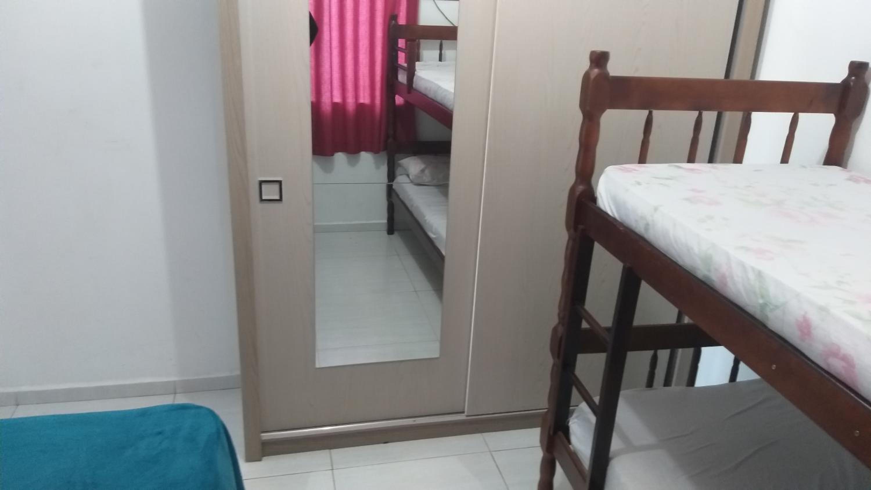 Economy Triple Room photo 2