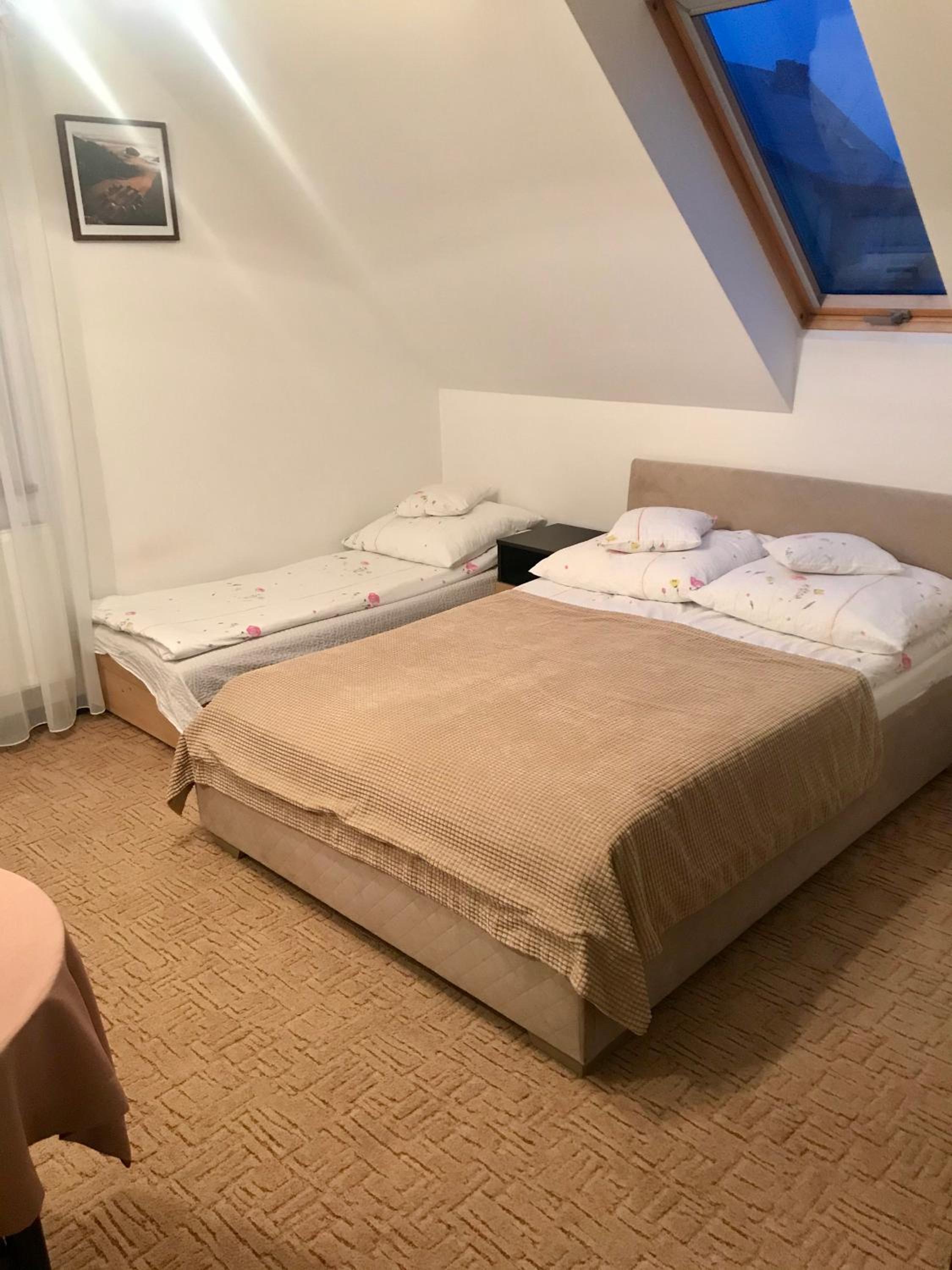 Triple Room with Private Bathroom - Photo 5