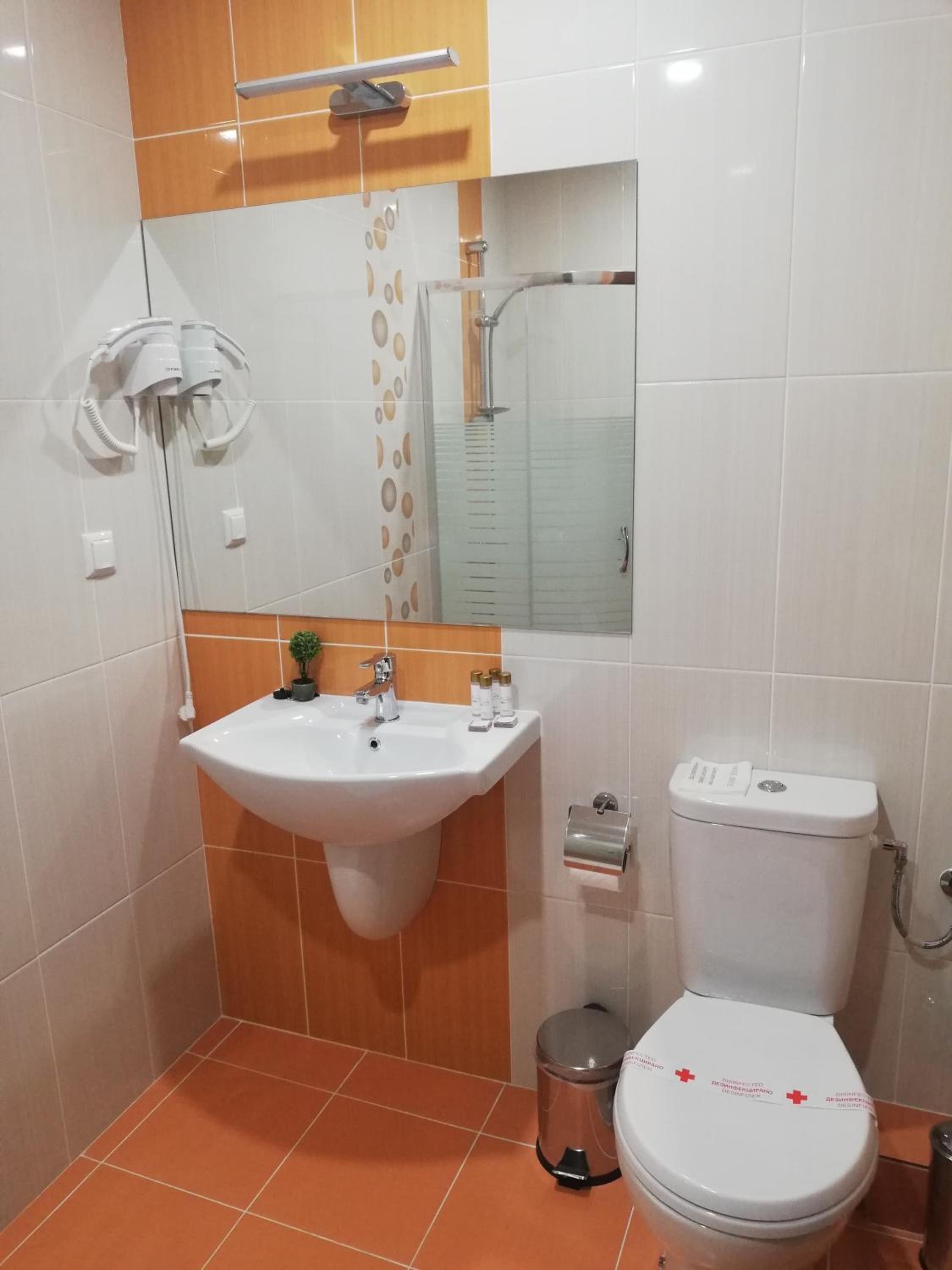 Deluxe Twin Room - Photo 1