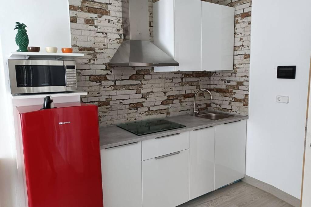 One-Bedroom Apartment - Photo 14