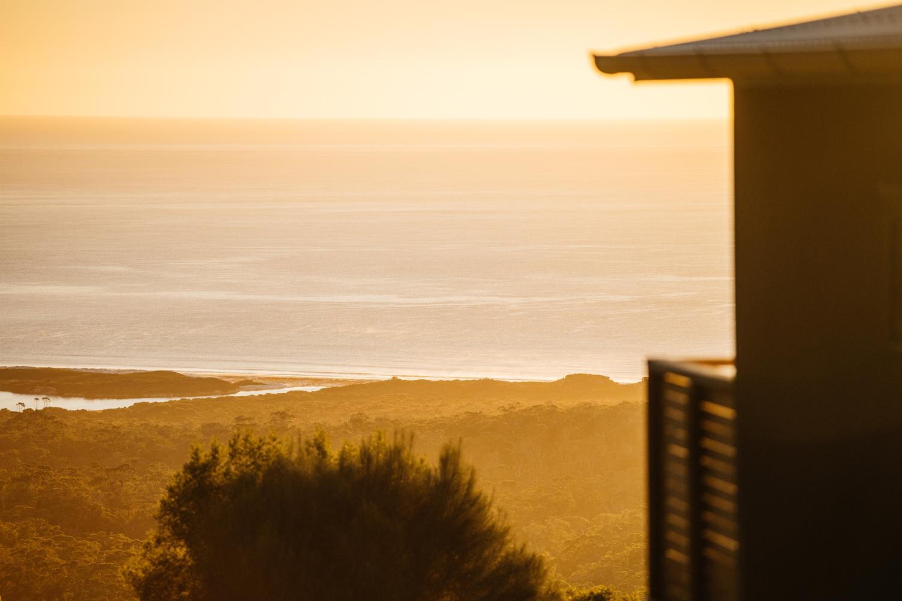 Studio Cabin with Ocean View photo 2