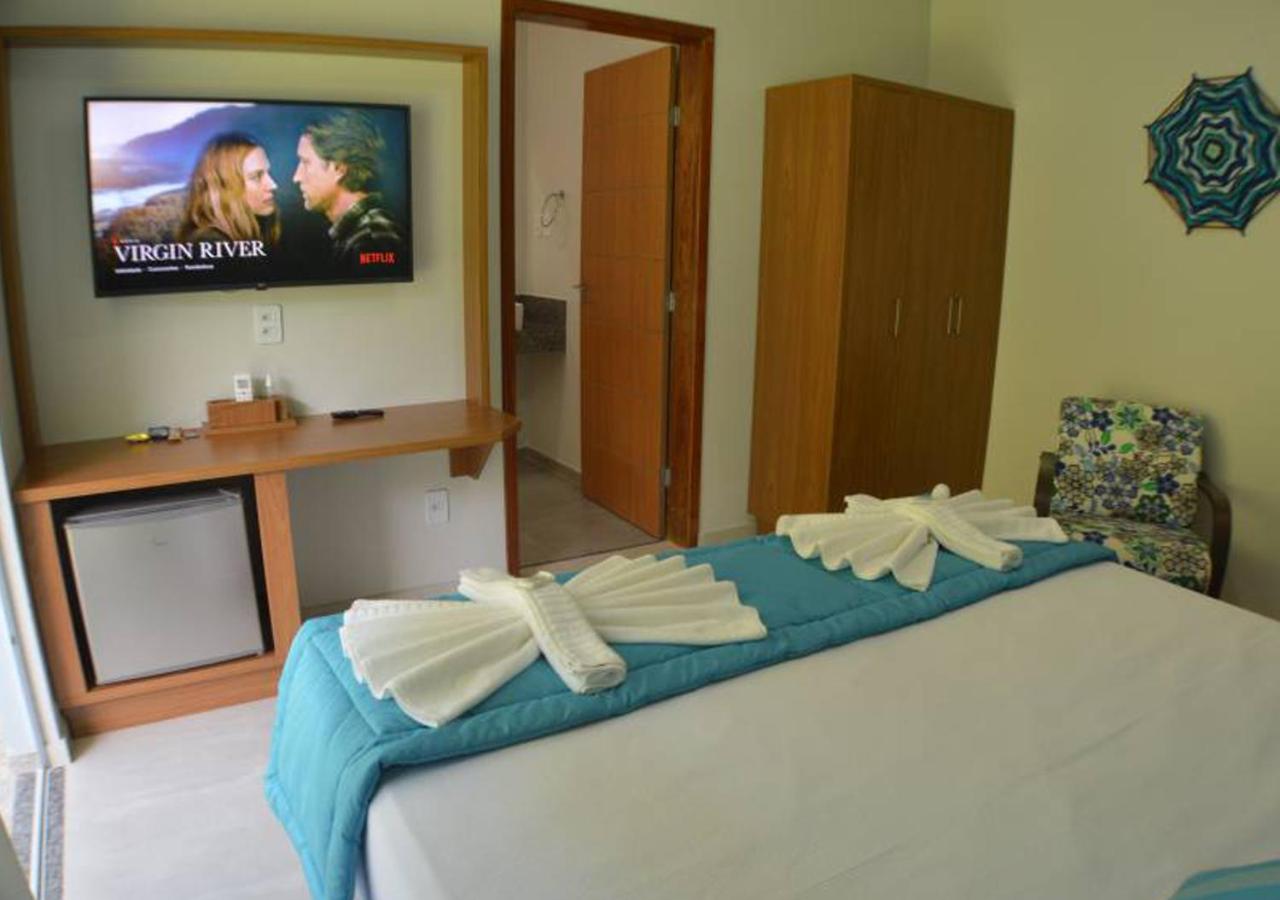 Deluxe Suite with Spa Bath - Photo 9
