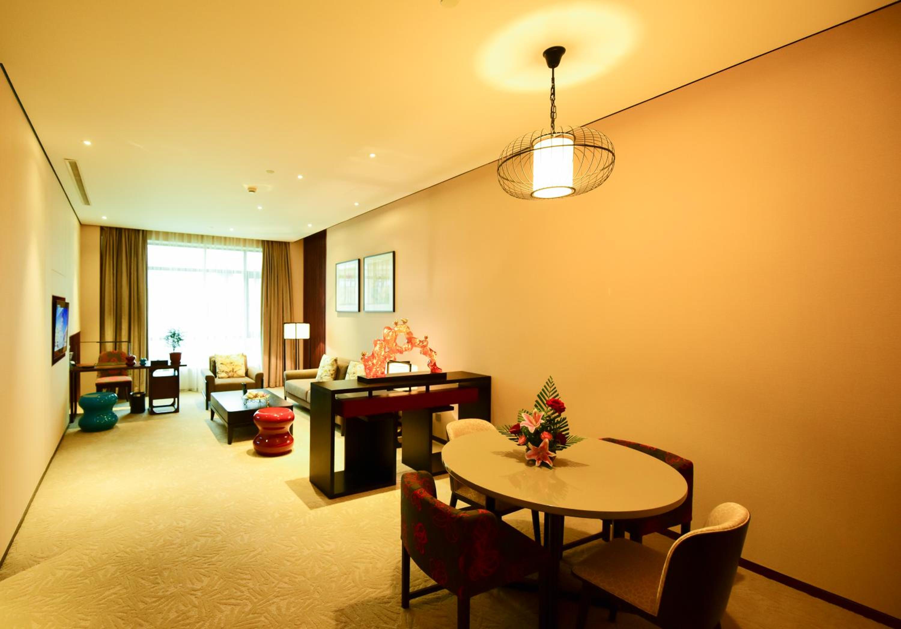 Deluxe Suite photo 1