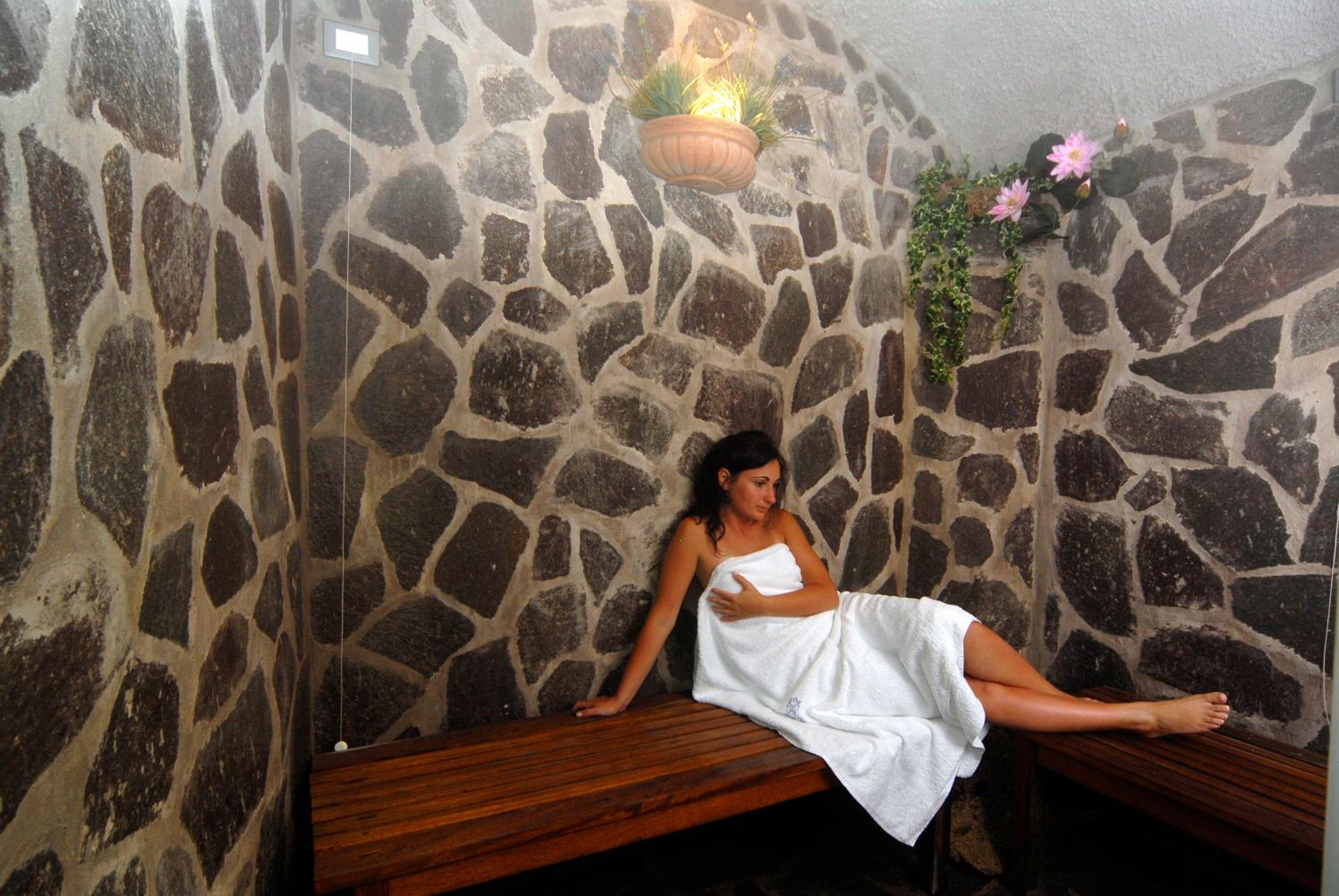 Triple Room with Partial Sea View - Photo 2