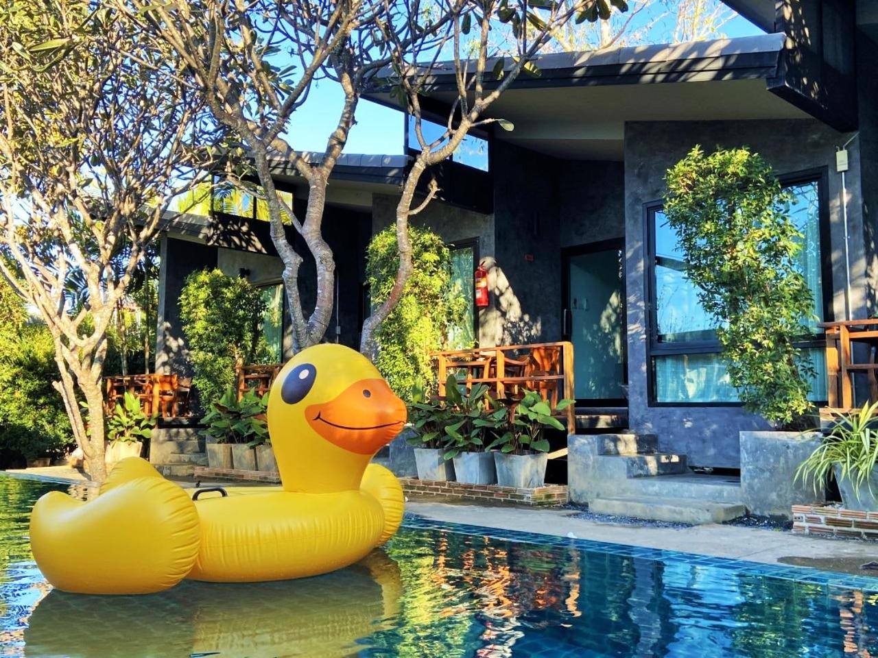 Deluxe Double Room with Pool View photo 3