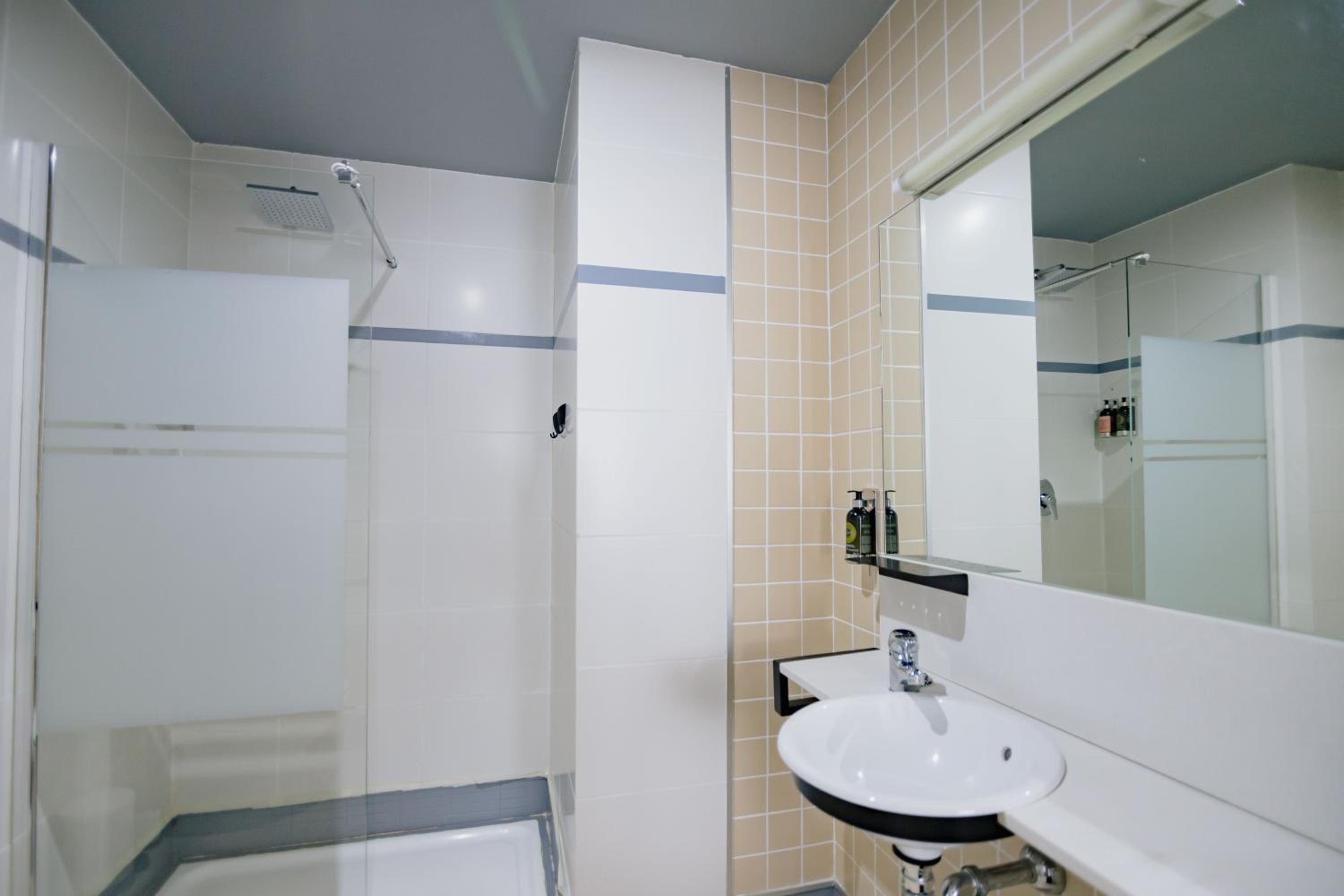 Standard Double Room — the supplier's photographs — photo 4