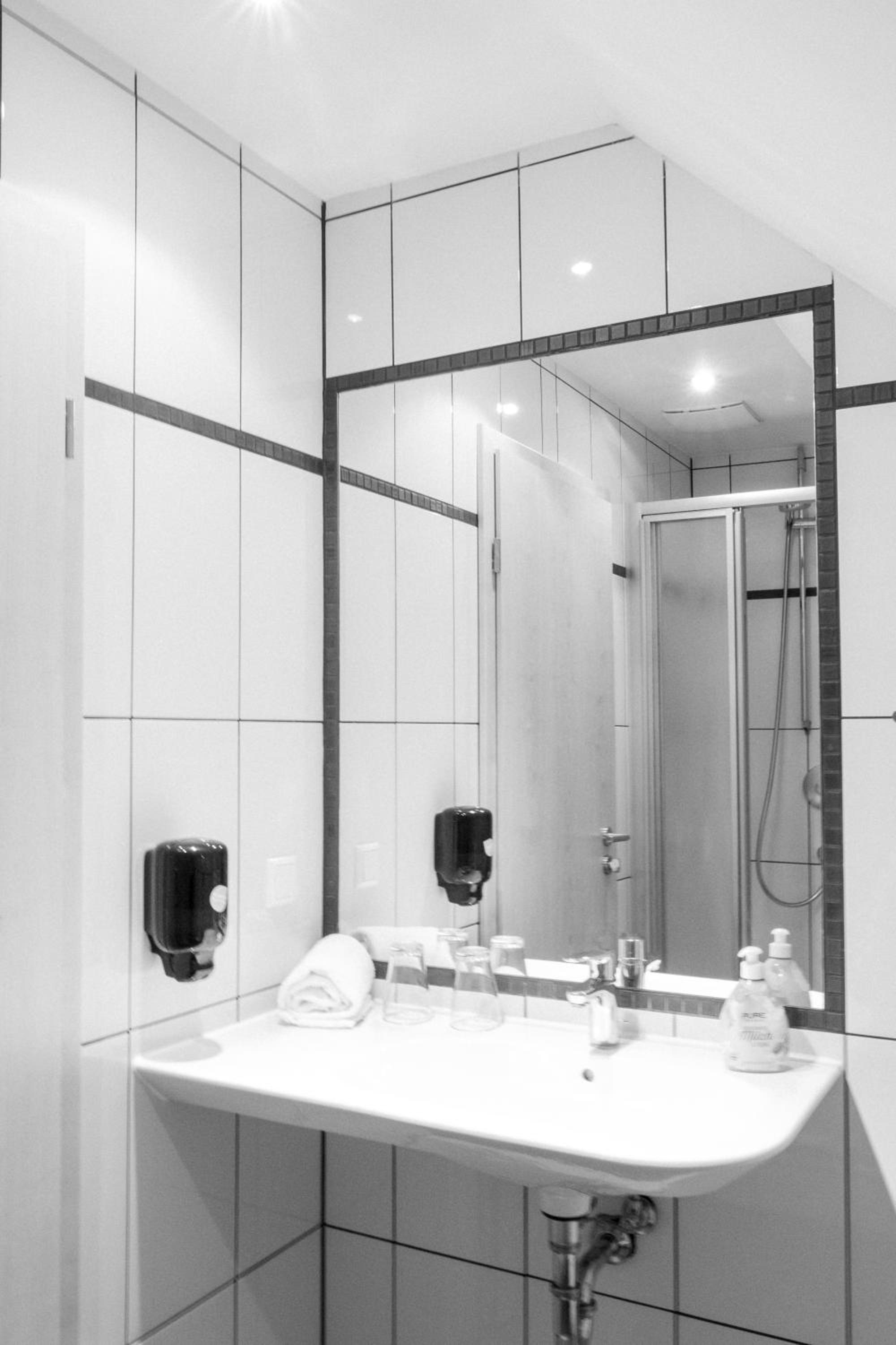 Single Room photo 3