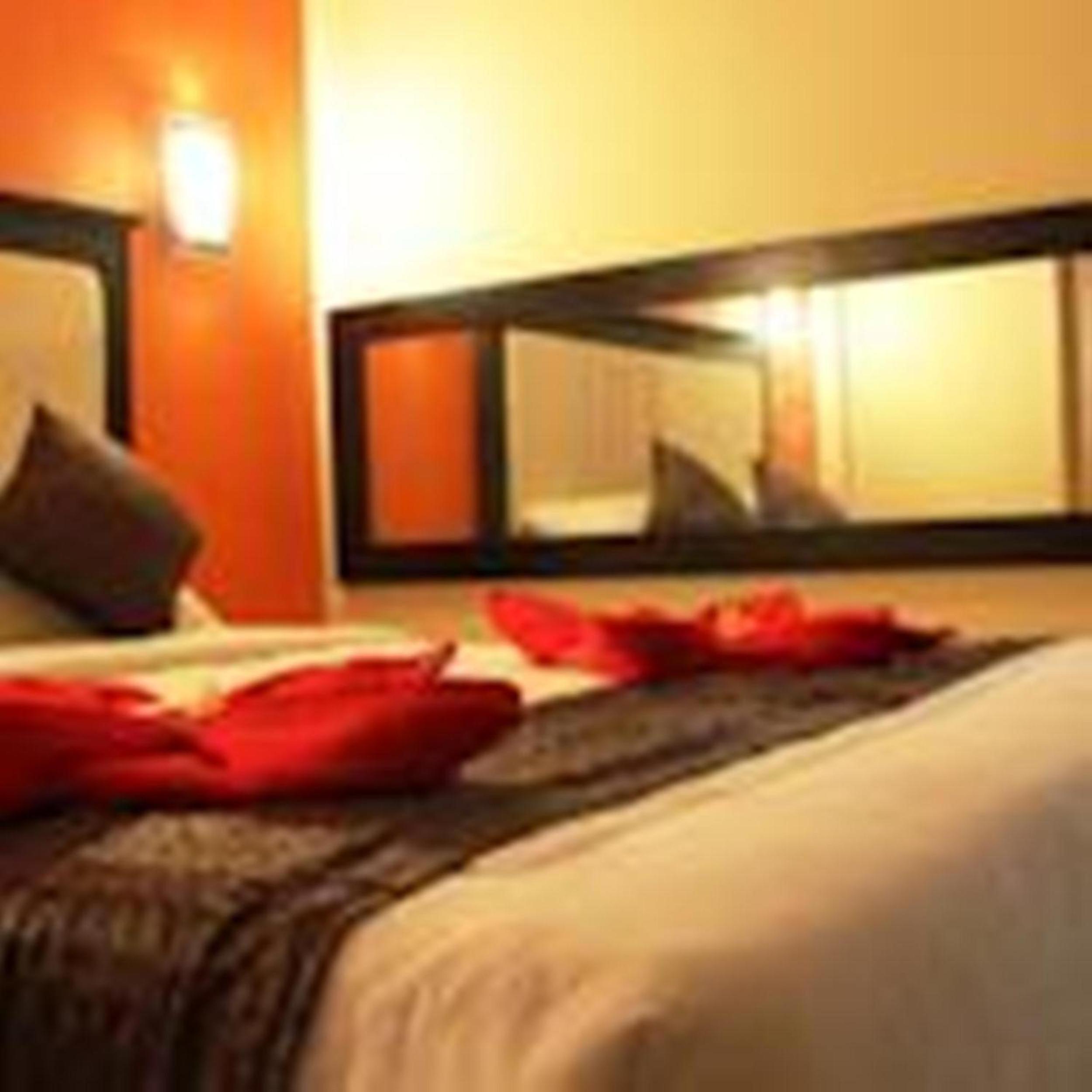 Standard Double or Twin Room - Photo 5